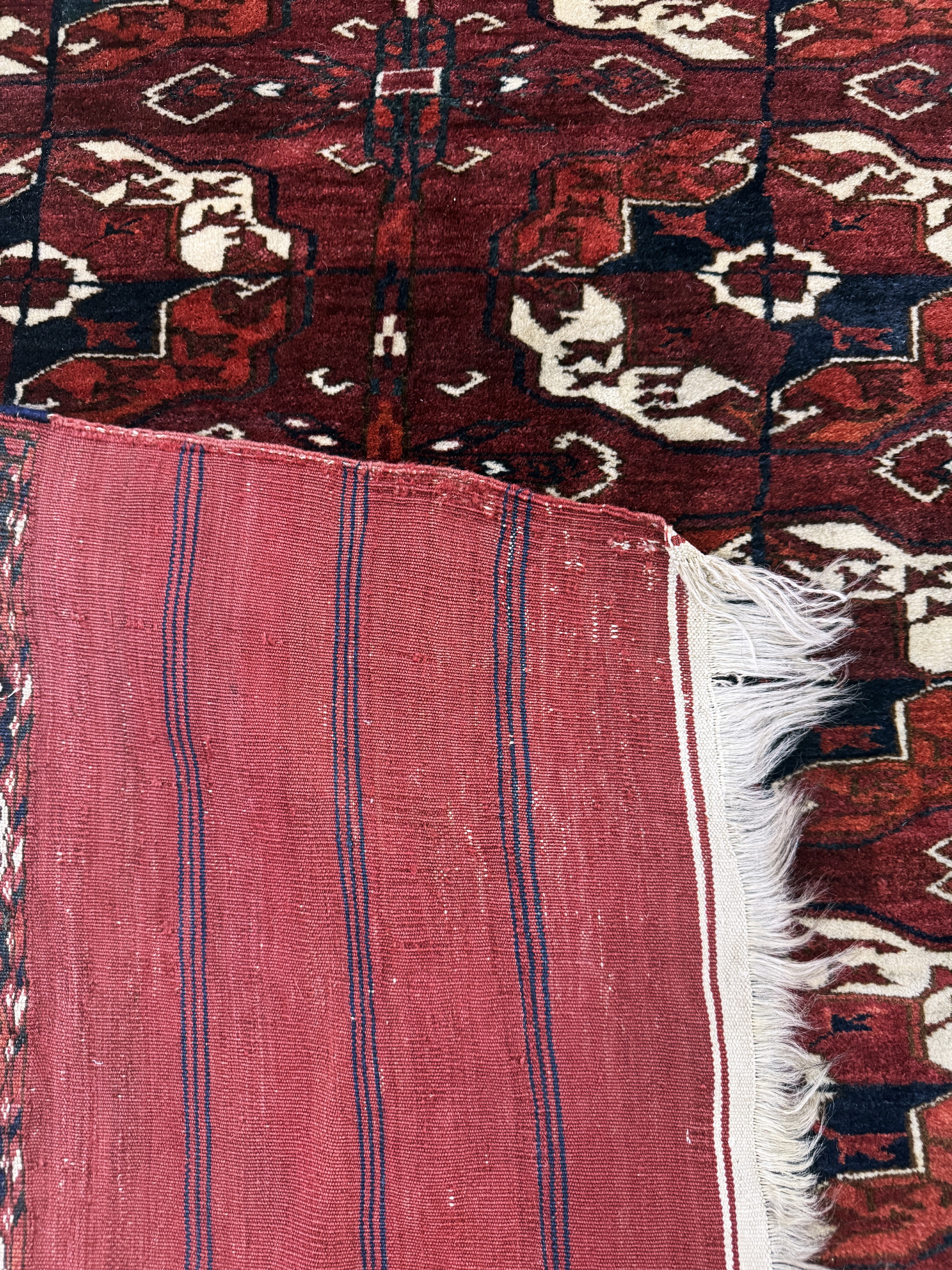 Detail g: Feine Tekke Hauptteppich antik, Turkmenistan, 19.Jhd, Wolle auf Wolle, ca. 260 x 185 cm, EHZ: 2