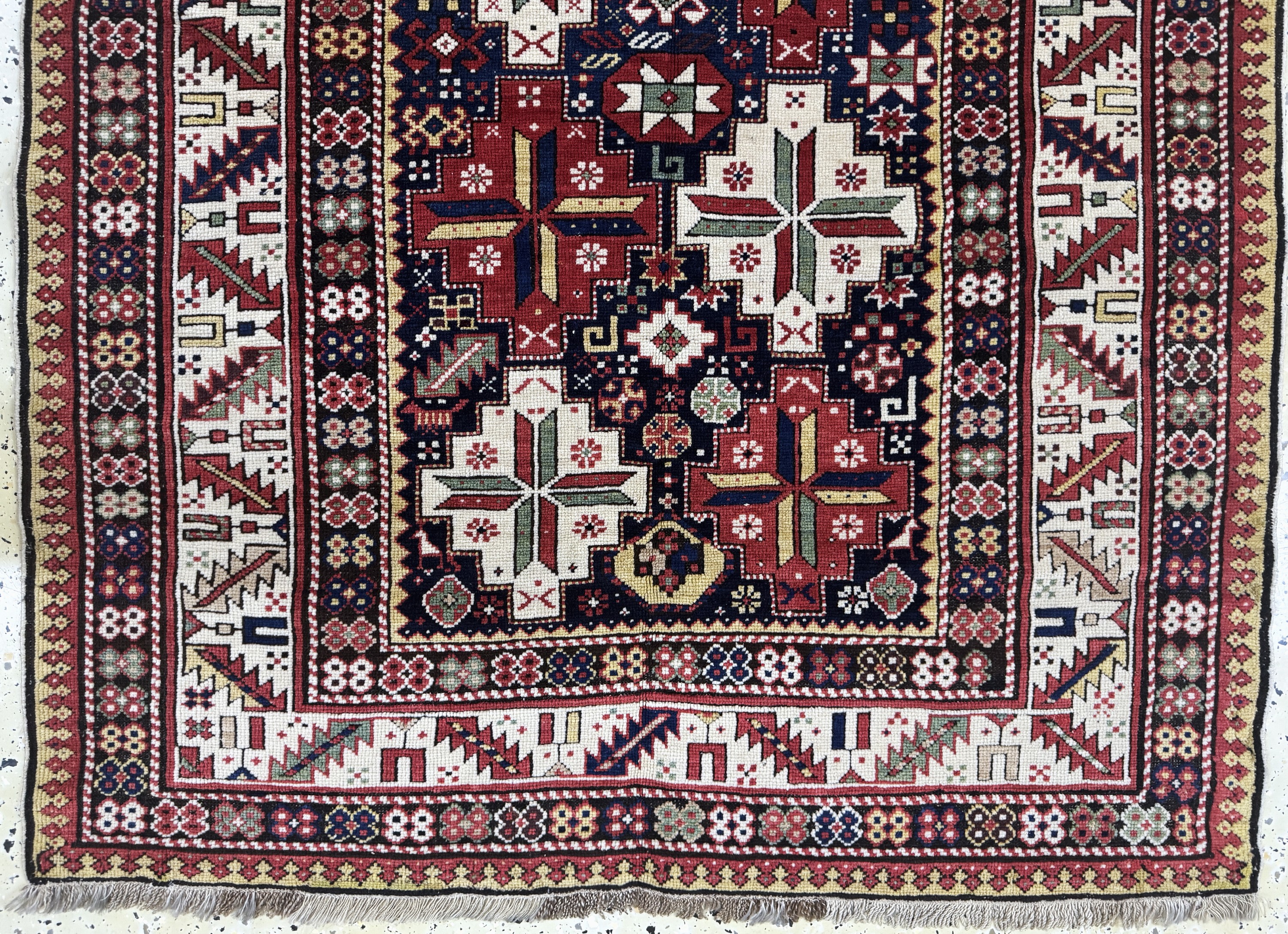 Detail c: Antiker Schirwan-Kazak, Kaukasus, 19.Jhd, Wolle auf Wolle, ca. 262 x 114 cm, EHZ: 2