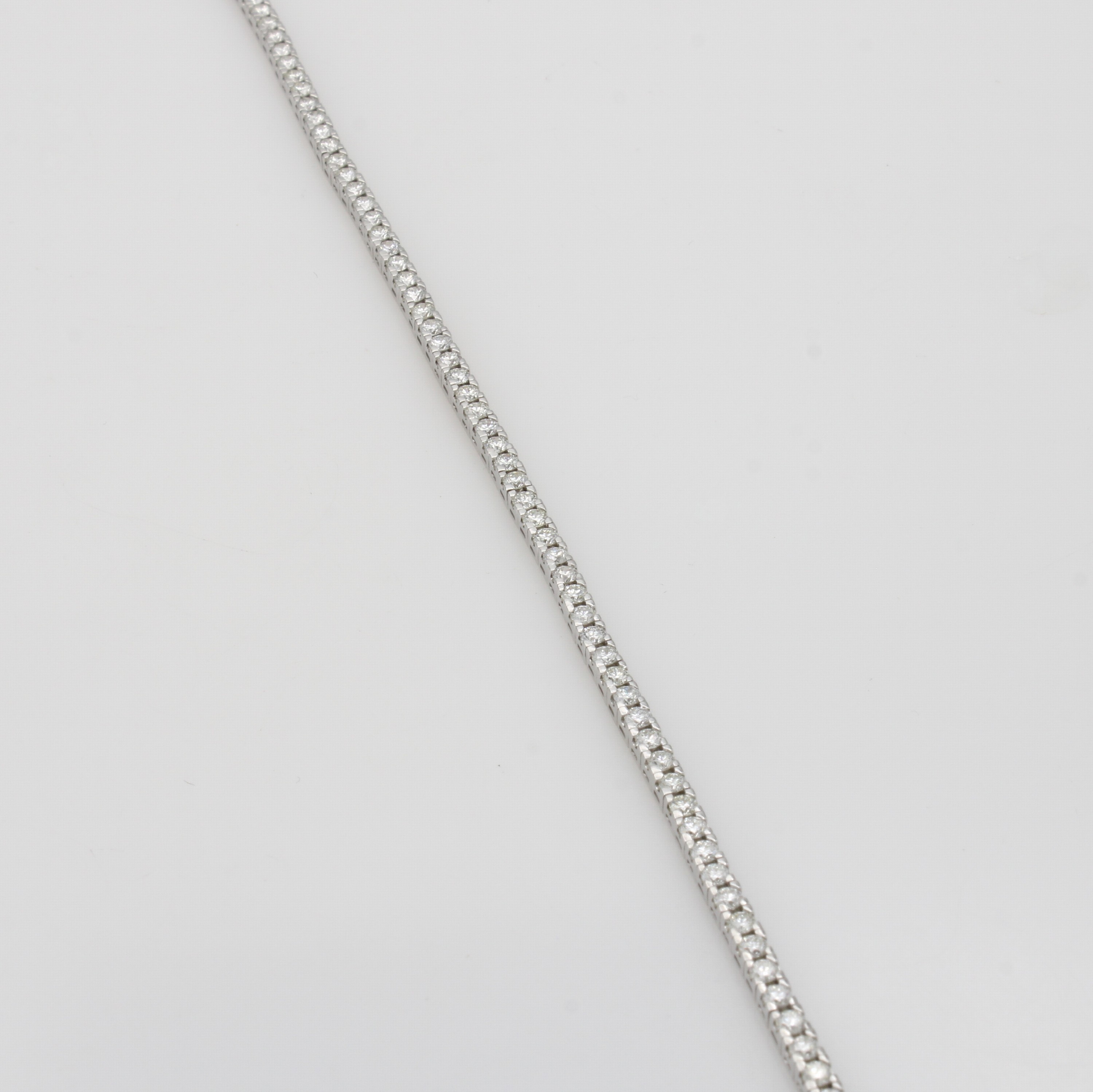 Image 27072938 - Armband mit Brillanten, WG 750/000, Brill. zus. ca. 3.55 ct Weiß/lupenr., Kastenschl. ...