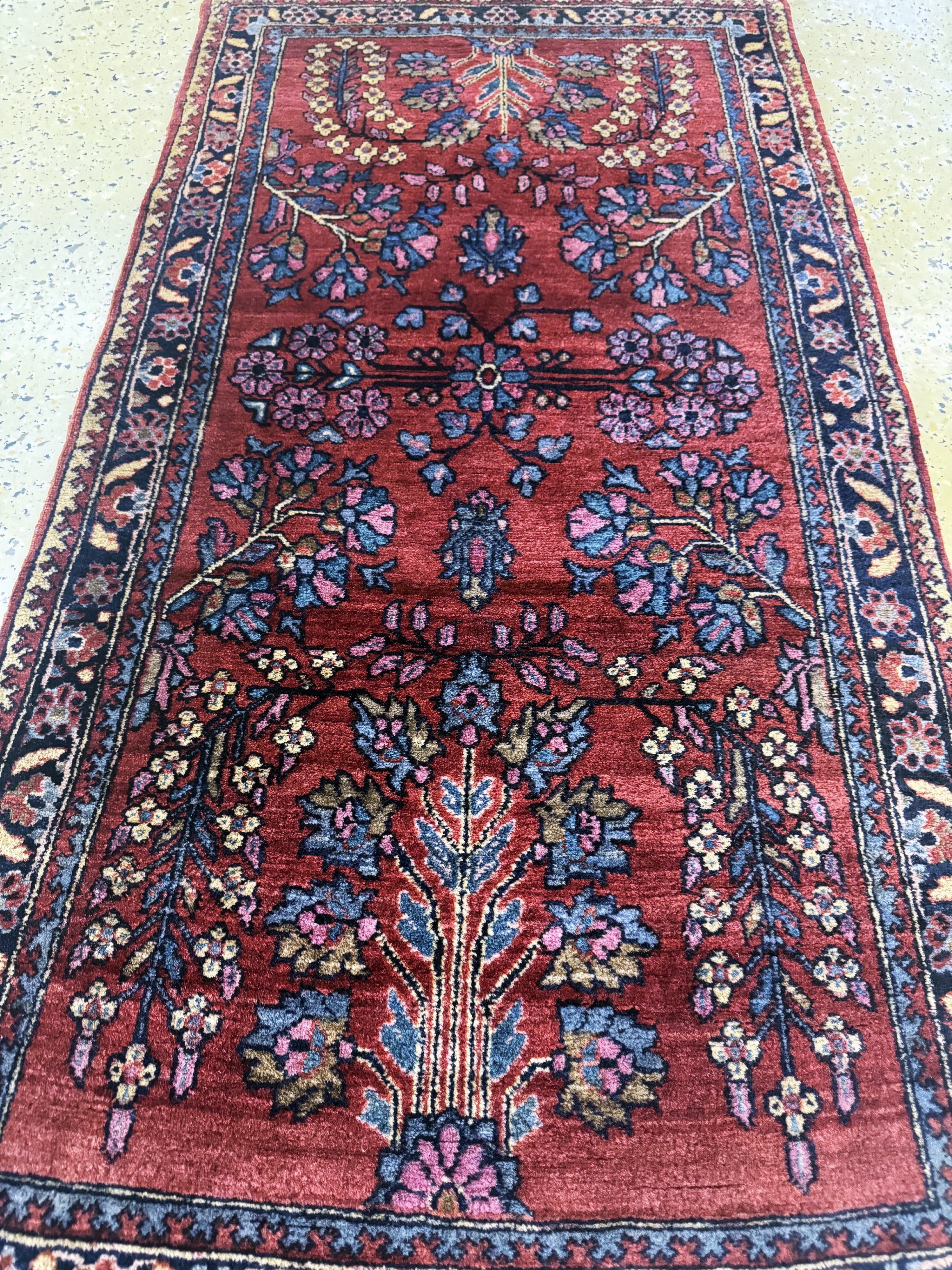 Detail c: Sarogh"Mohajeran"fein antik, Persien, um 1900, Manchester-Korkwolle, ca. 123 x 64 cm, EHZ: 2