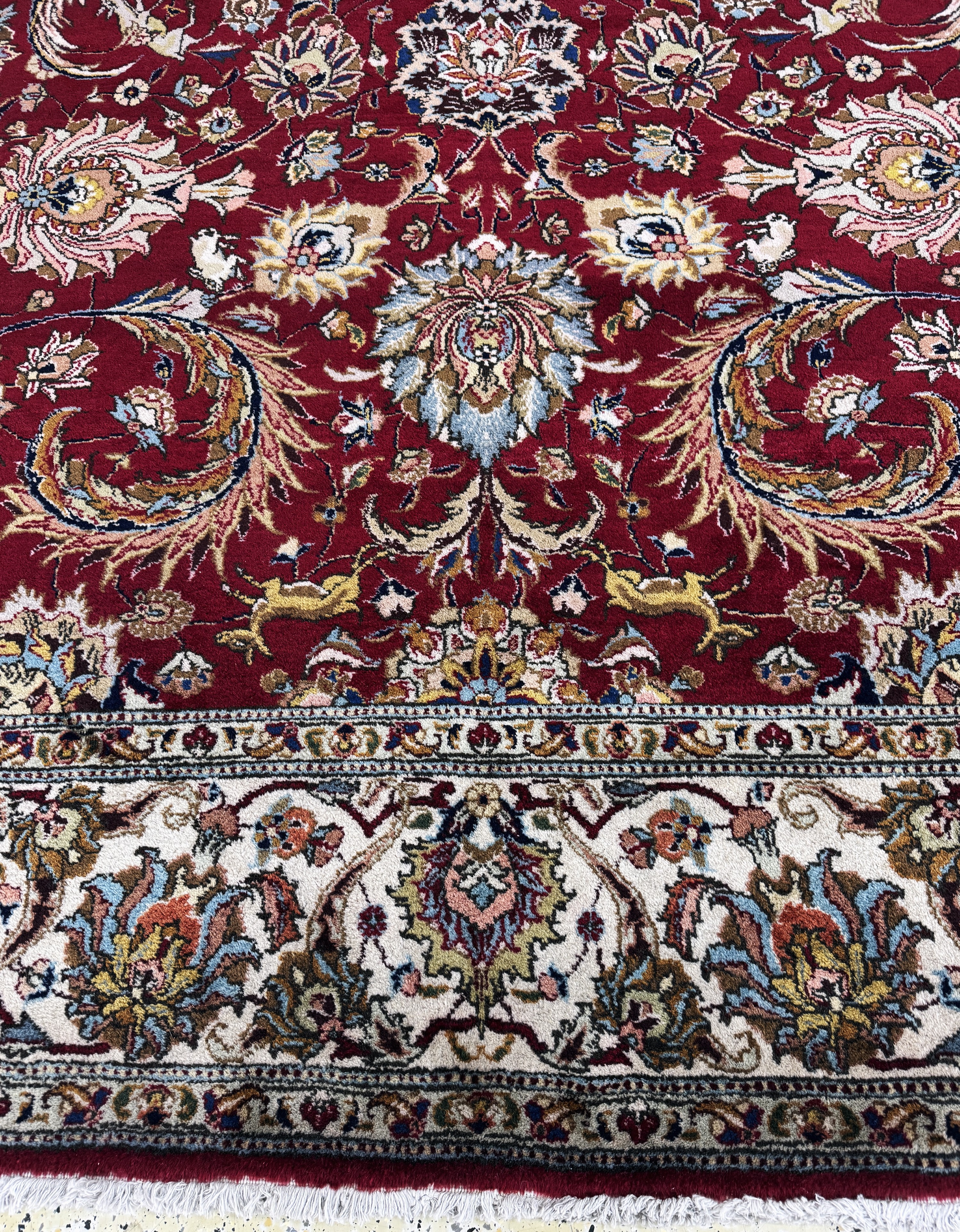 Detail g: Täbriz alt Persien, signiert"Hanifizaden", Mitte 20.Jhd, Wolle auf Baumwolle, ca. 385 x 300 cm, EHZ: 2(kleine Florfehlstelle)