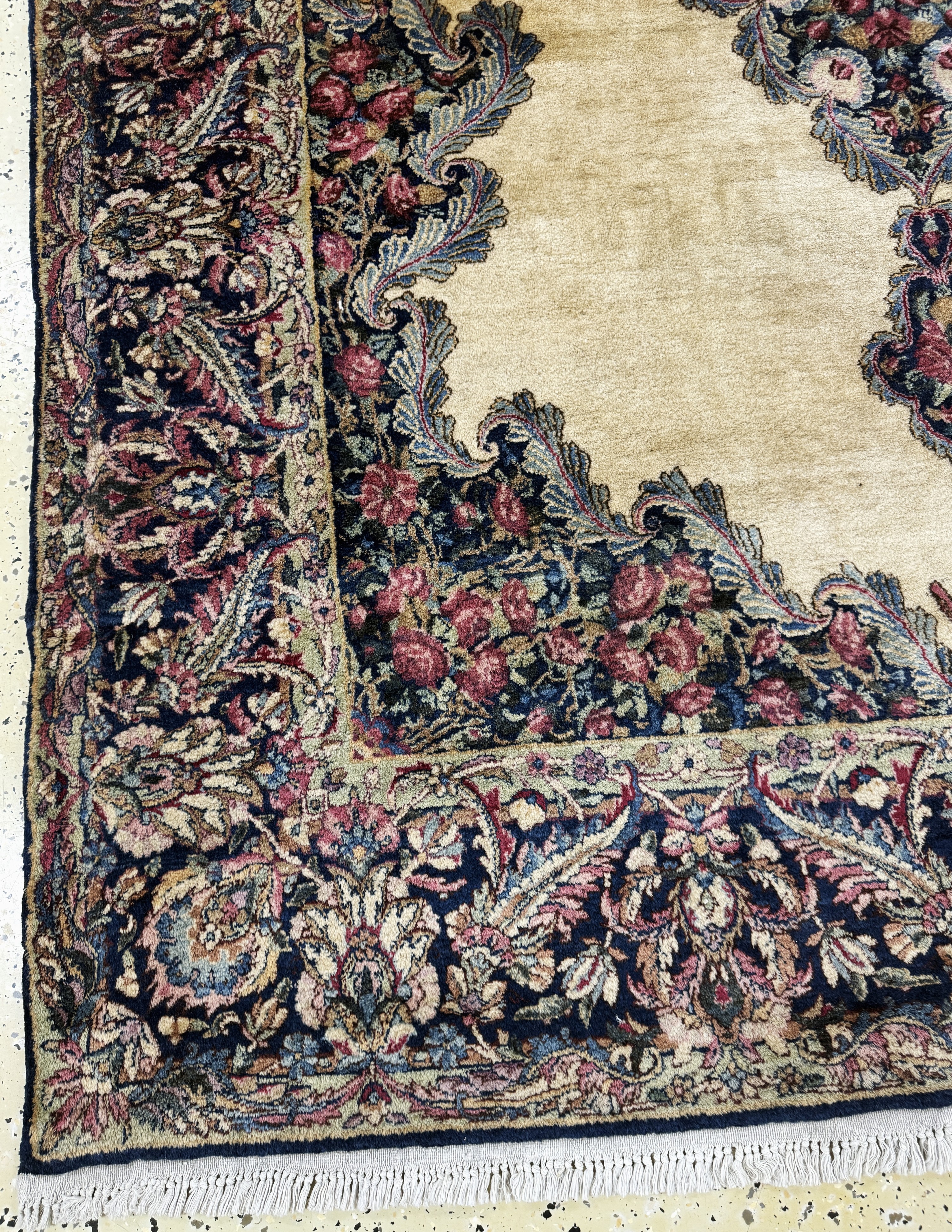 Detail b: Kerman Kork fein, Persien, Mitte 20.Jhd, Korkwolle auf Baumwolle, ca. 274 x 180 cm, EHZ: 2
