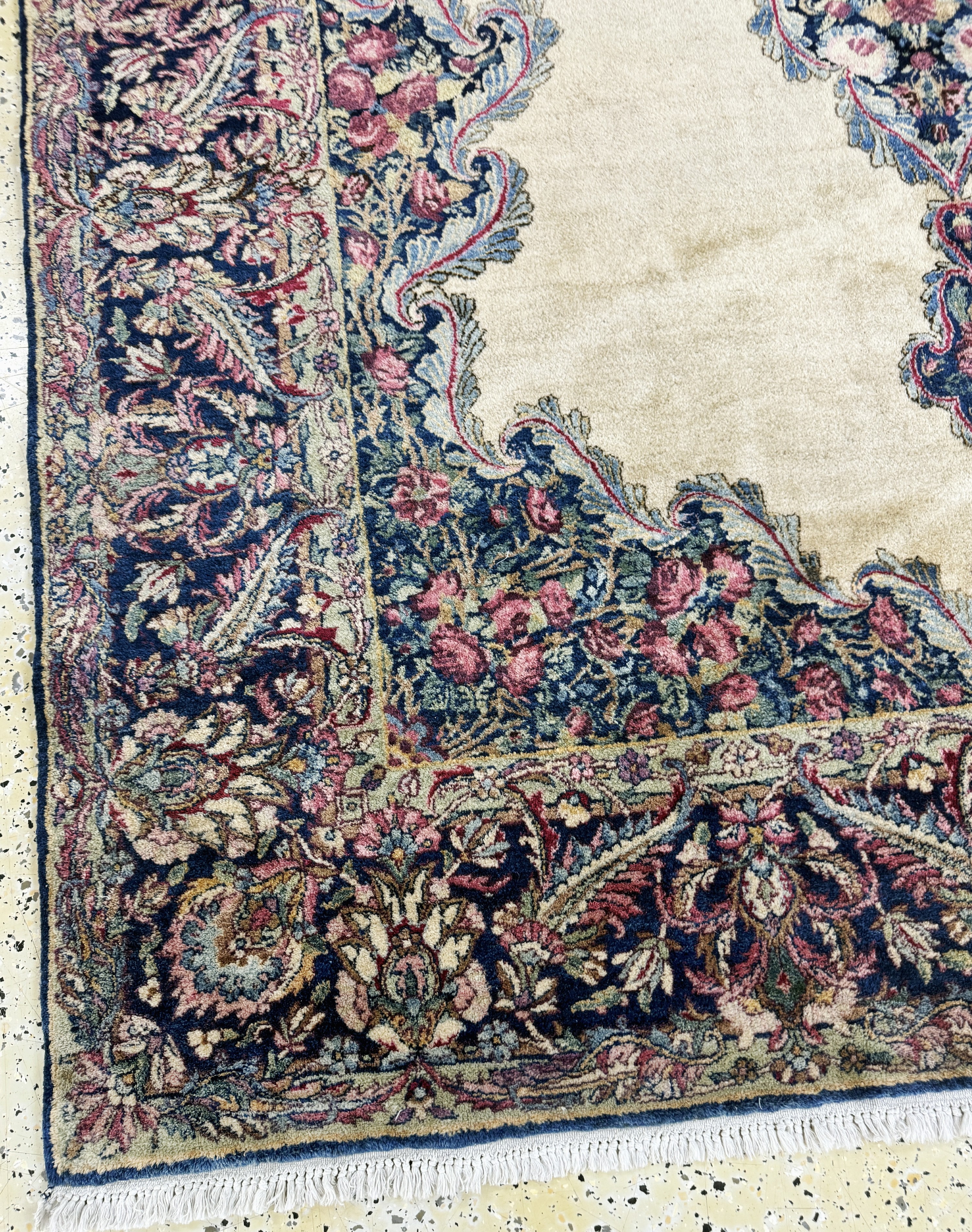Detail e: Kerman Kork fein, Persien, Mitte 20.Jhd, Korkwolle auf Baumwolle, ca. 274 x 180 cm, EHZ: 2