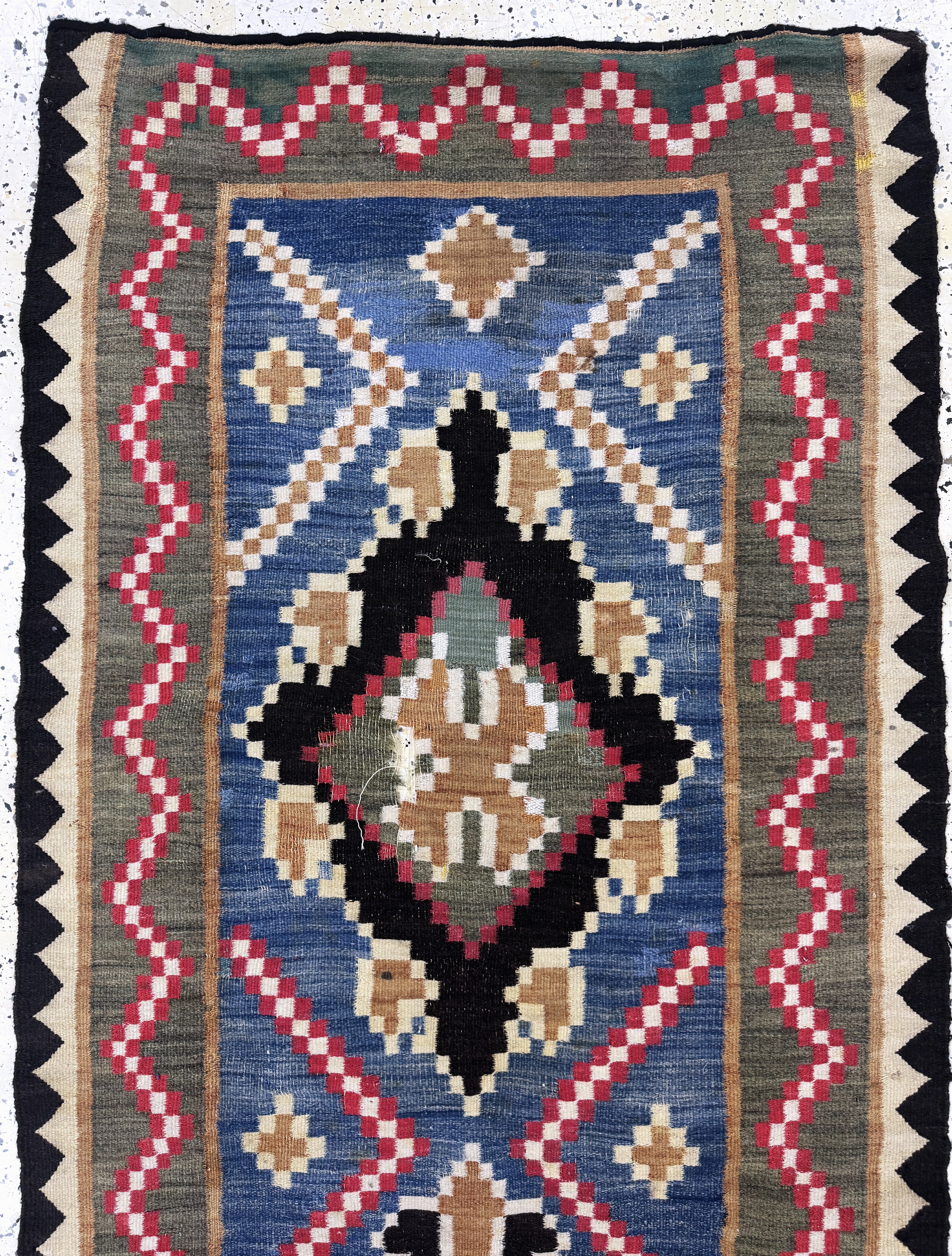 Detail a: Bessarabien Kelim antik, Osteuropa, um 1900, Wolle auf Wolle, ca. 320 x 95 cm, EHZ: 3-4(Löcher)