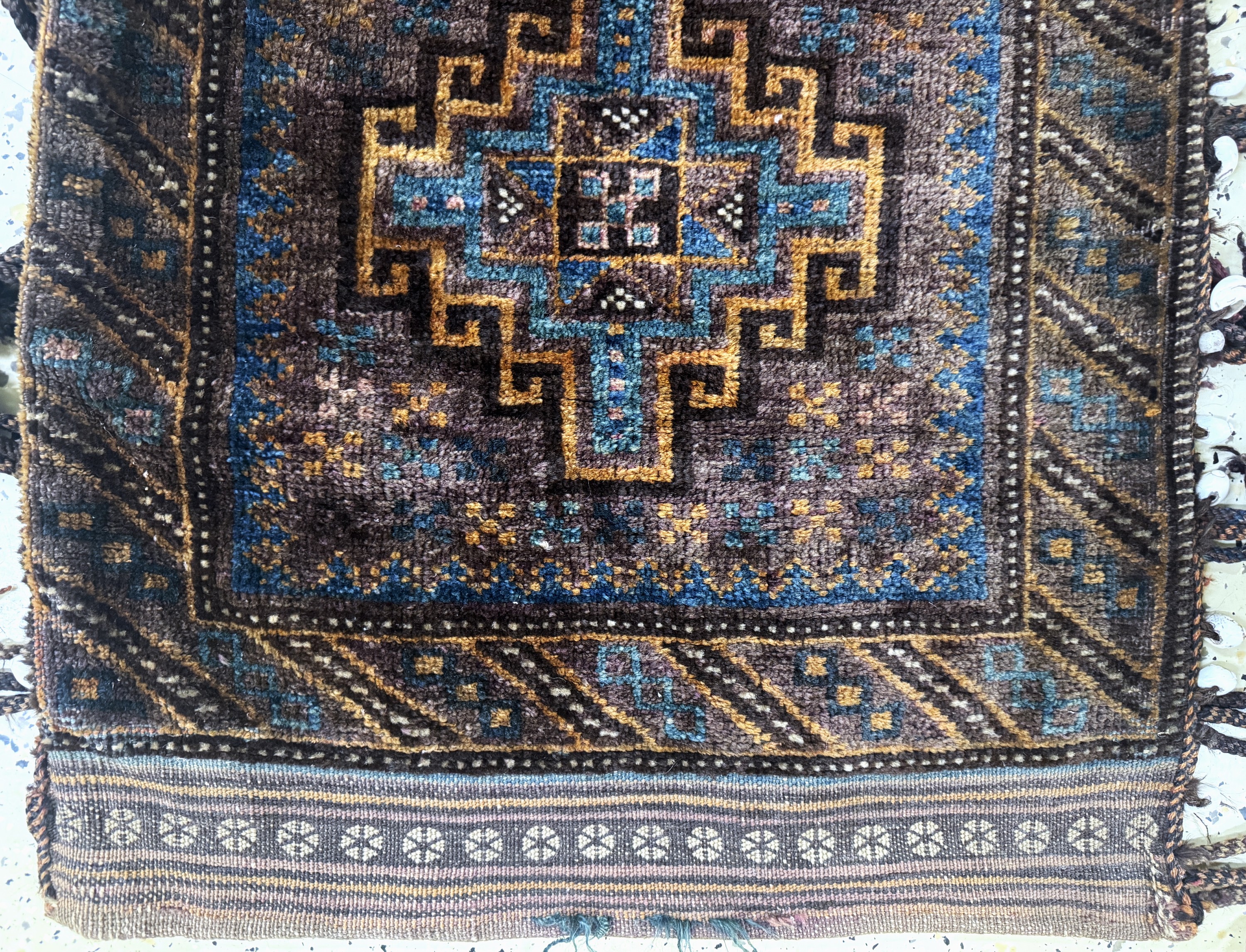 Detail d: 2 Lots Belutsch Taschen, Persien, um 1900, Wolle auf Wolle, ca. 100 x 63 cm & ca. 45 x 34 cm, EHZ: 3