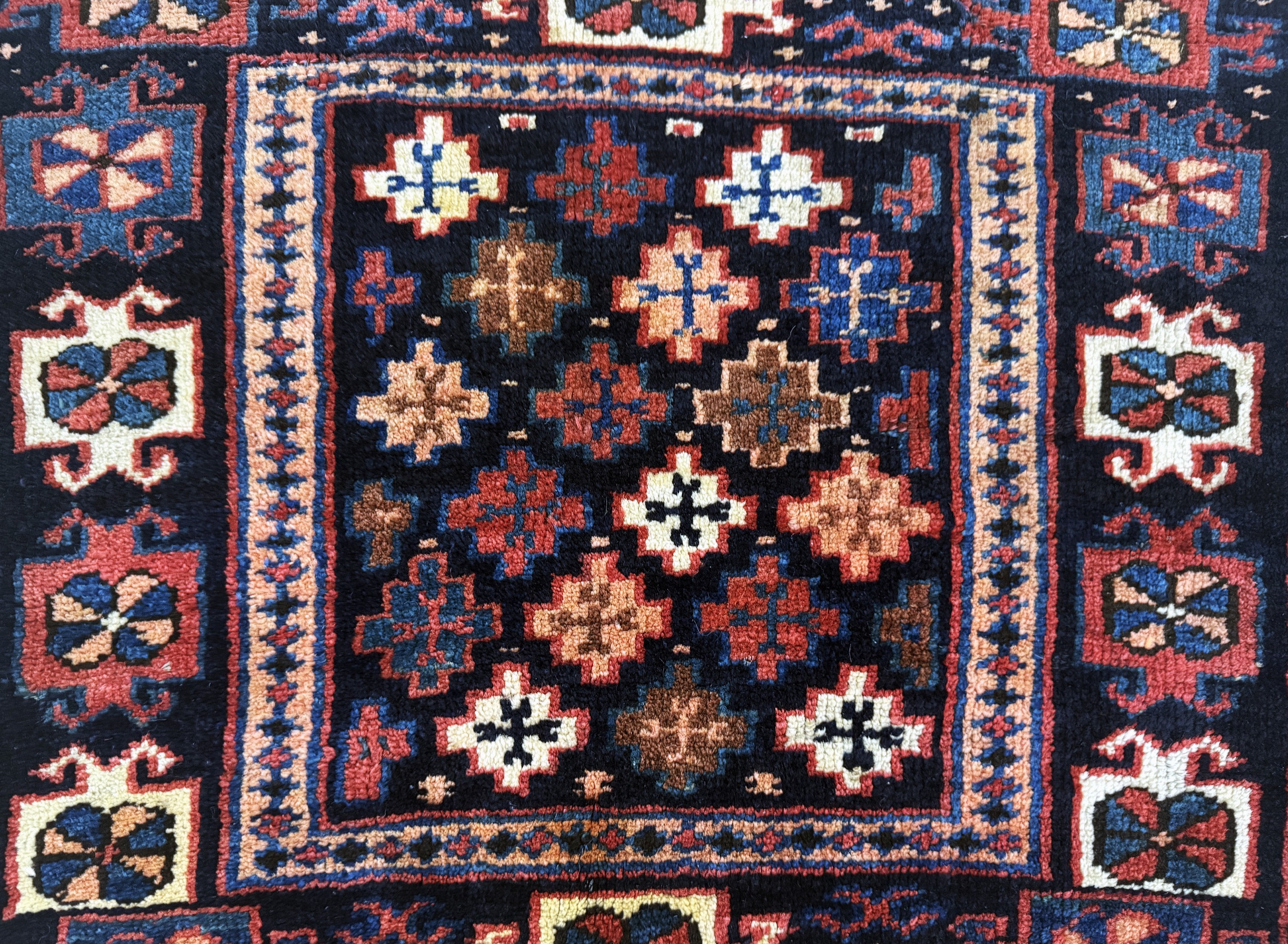 Detail e: 2 Lots Taschenfront antik, Persien & Turkmenistan, um 1900, Wolle auf Wolle, ca. 74x 55 cm, EHZ: 3