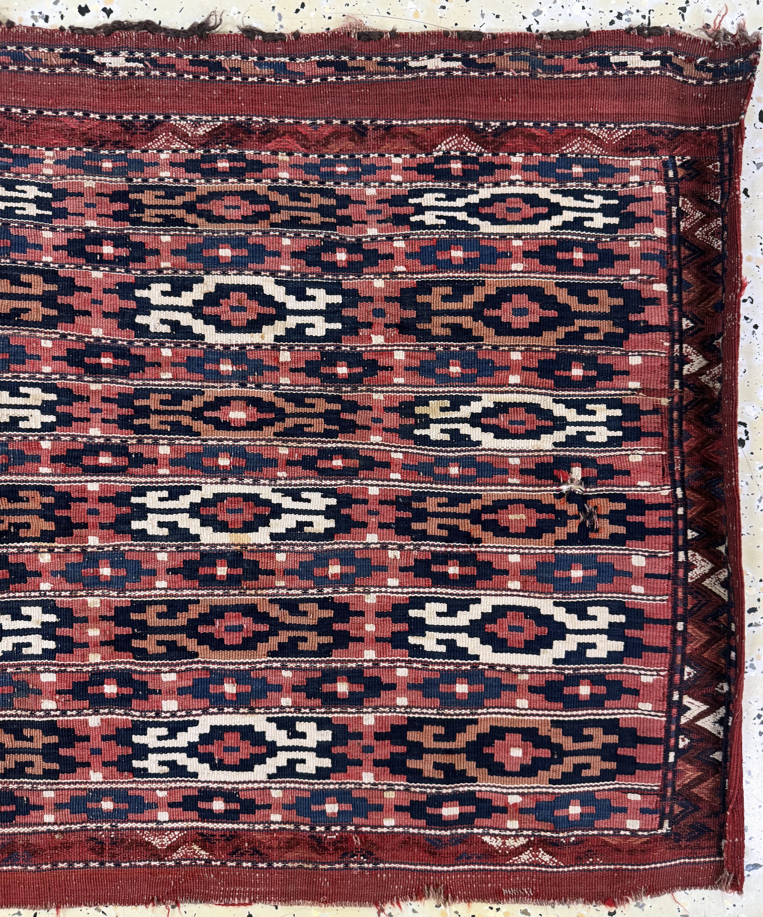 Detail d: 2 Lots Sumakh-Tschowal antik, Turkmenistan,um 1900, Wolle auf Wolle, ca. 110 x 100 cm & ca. 114 x 63 cm, EHZ: 3