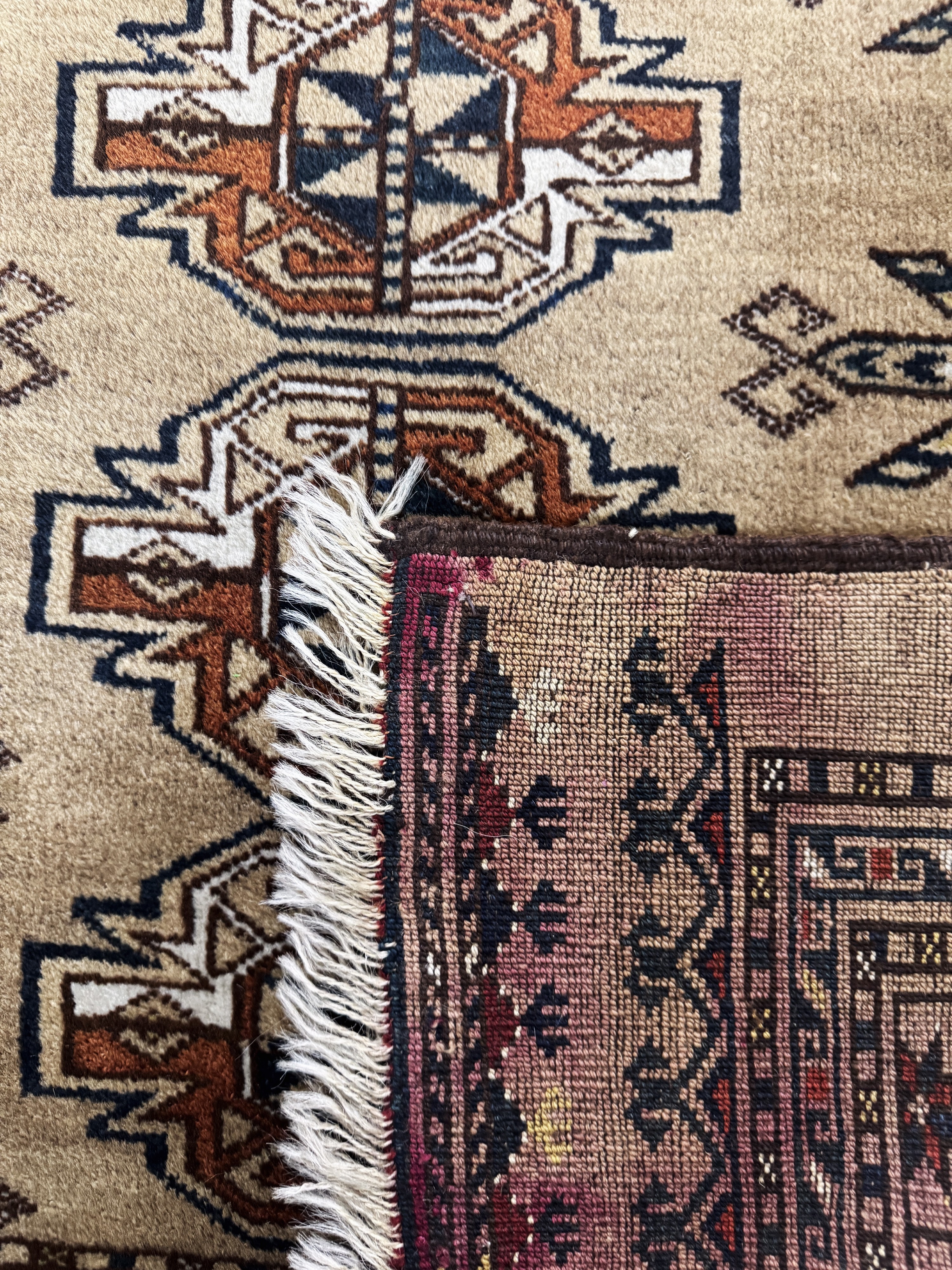 Detail d: Tschowal alt, Turkmenistan, Anfang 20.Jhd, Wolle auf Wolle, ca. 184 x 106 cm, EHZ: 2