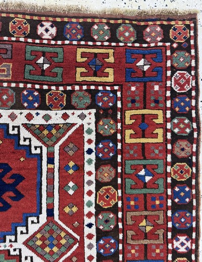 27072906e - Antiker Kazak, Kaukasus, 19.Jhd, Wolle auf Wolle, ca. 165 x 140 cm, EHZ: 2-3 ...