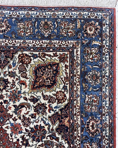 27072907e - Esfahan´Shooreshi´fein alt, Persien, Anfang20.Jhd, Korkwolle auf Baumwolle, ca. 235 x ...