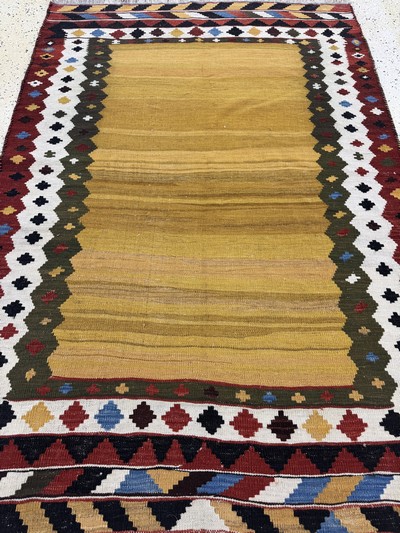27072932d - Ghaschgai Kelim, Persien, Anfang 20.Jhd, Wolle auf Wolle, ca. 199 x 133 cm, EHZ: 2 ...