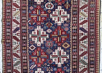 27072937b - Antiker Schirwan-Kazak, Kaukasus, 19.Jhd, Wolle auf Wolle, ca. 262 x 114 cm, EHZ: 2 ...