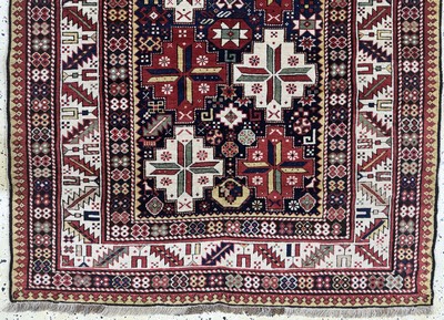 27072937c - Antiker Schirwan-Kazak, Kaukasus, 19.Jhd, Wolle auf Wolle, ca. 262 x 114 cm, EHZ: 2 ...