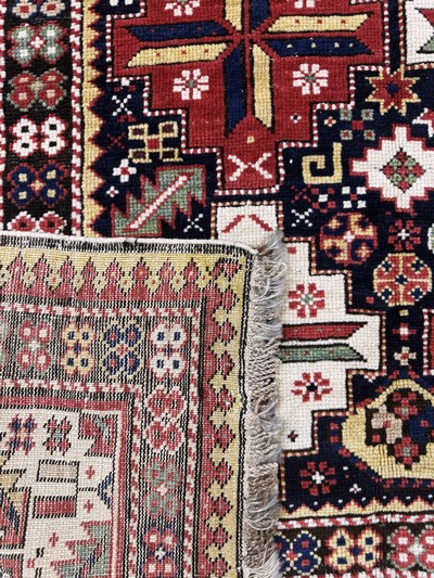 27072937h - Antiker Schirwan-Kazak, Kaukasus, 19.Jhd, Wolle auf Wolle, ca. 262 x 114 cm, EHZ: 2 ...