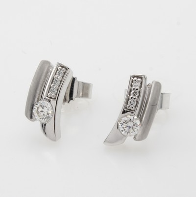 Image Paar Ohrstecker mit Brillanten, WG 585/000, 2 Solitäre zus. ca. 0.22 ct u. Besatzbrill. ...