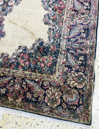 27072948d - Kerman Kork fein, Persien, Mitte 20.Jhd, Korkwolle auf Baumwolle, ca. 274 x 180 cm, ...