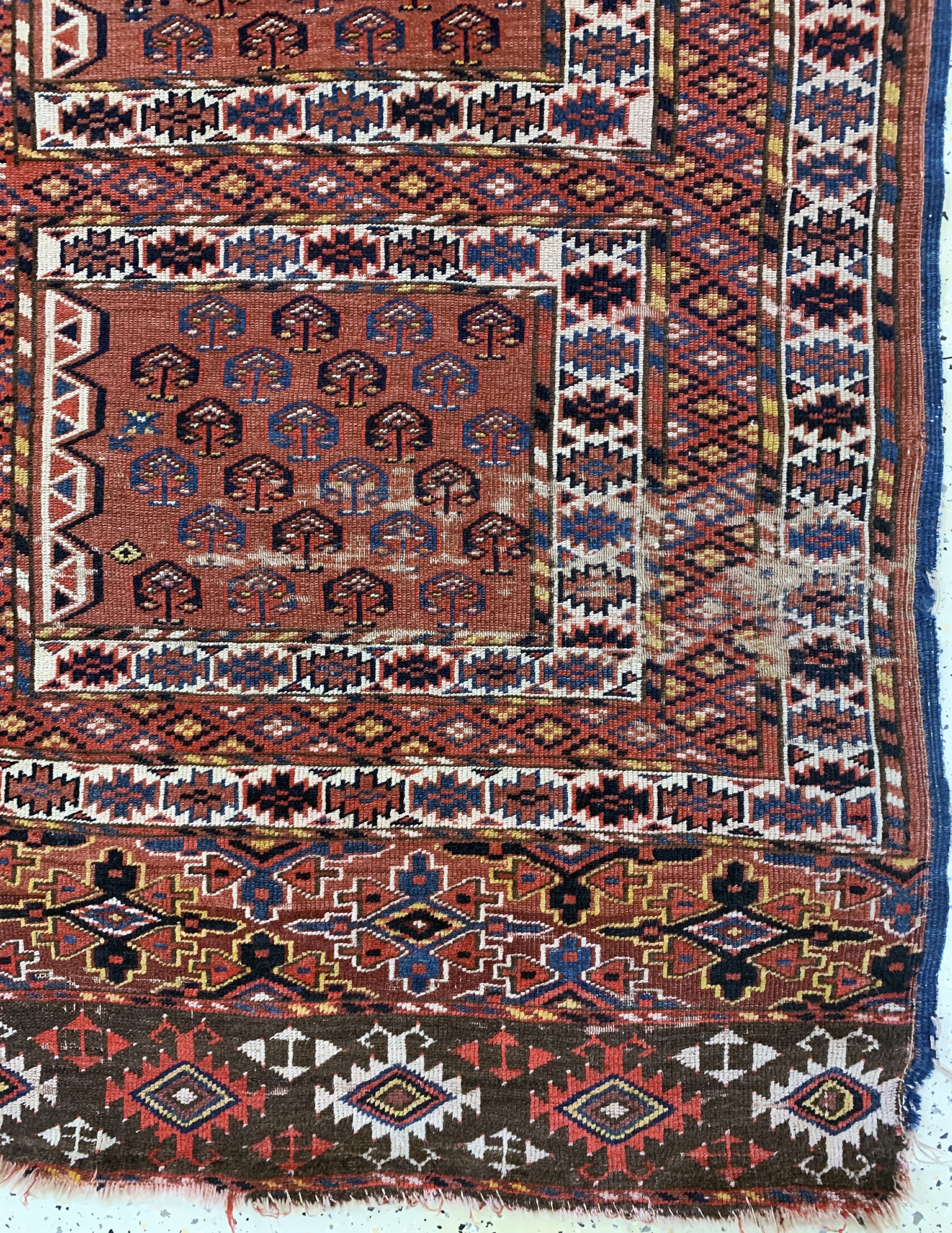 Detail a: Yomud"Engsi"antik, Turkmenistan, 19.Jhd, Wolle auf Wolle, ca. 160 x 150 cm, EHZ: 3-4