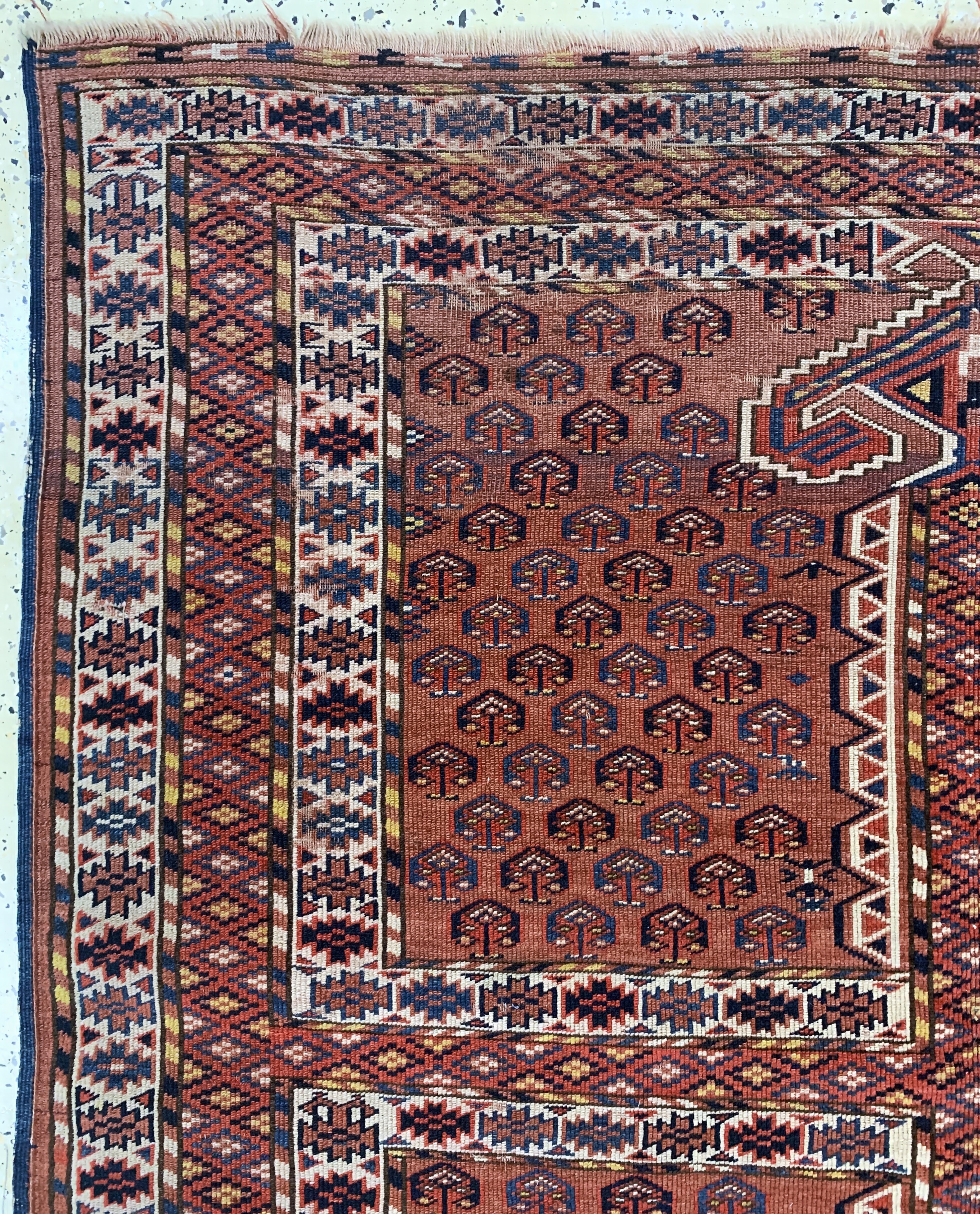 Detail c: Yomud"Engsi"antik, Turkmenistan, 19.Jhd, Wolle auf Wolle, ca. 160 x 150 cm, EHZ: 3-4