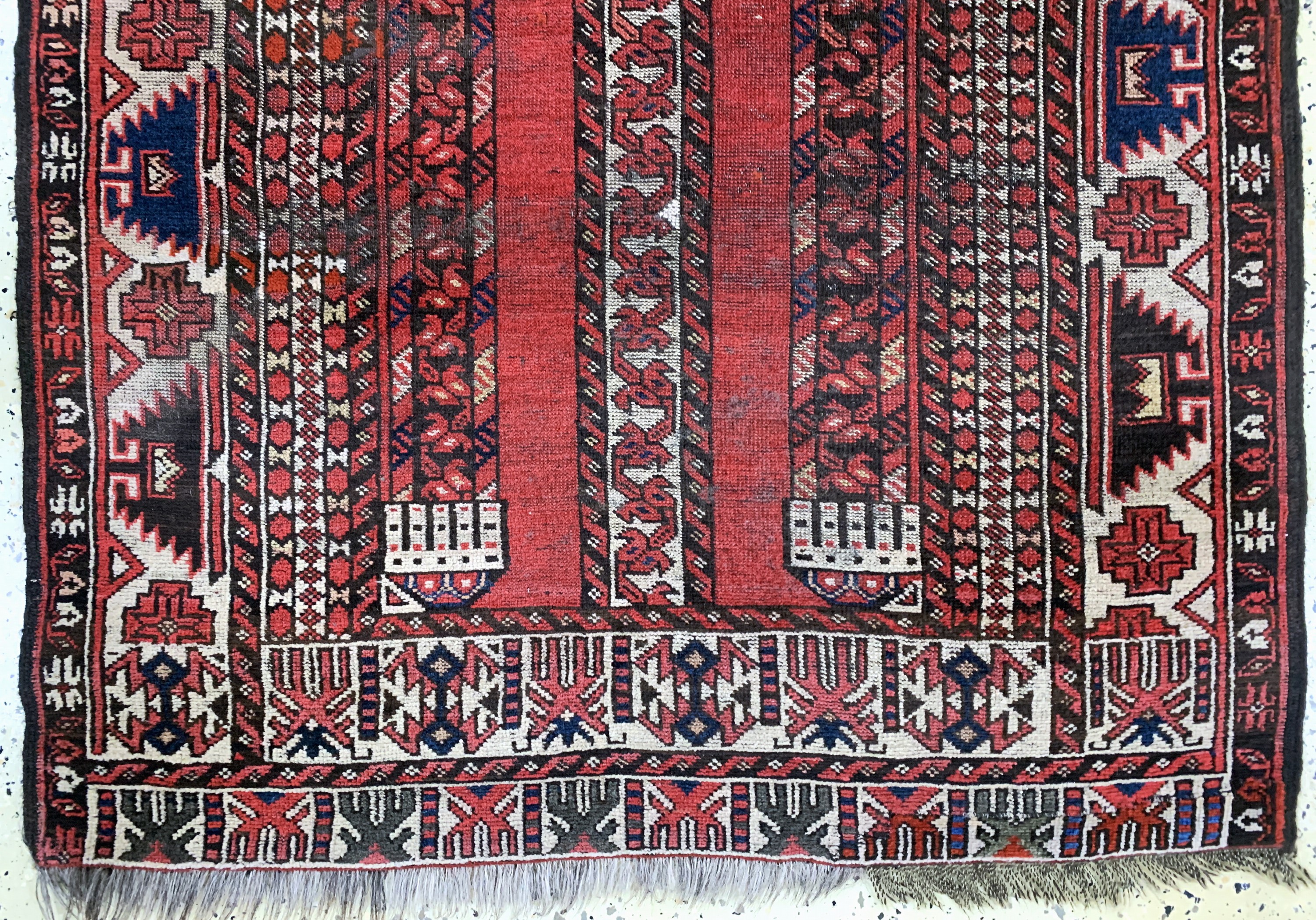 Detail b: Beschir"Gebetsteppich"antik, Turkmenistan, 19.Jhd, Wolle auf Wolle, ca. 170 x 106 cm, EHZ: 3-4