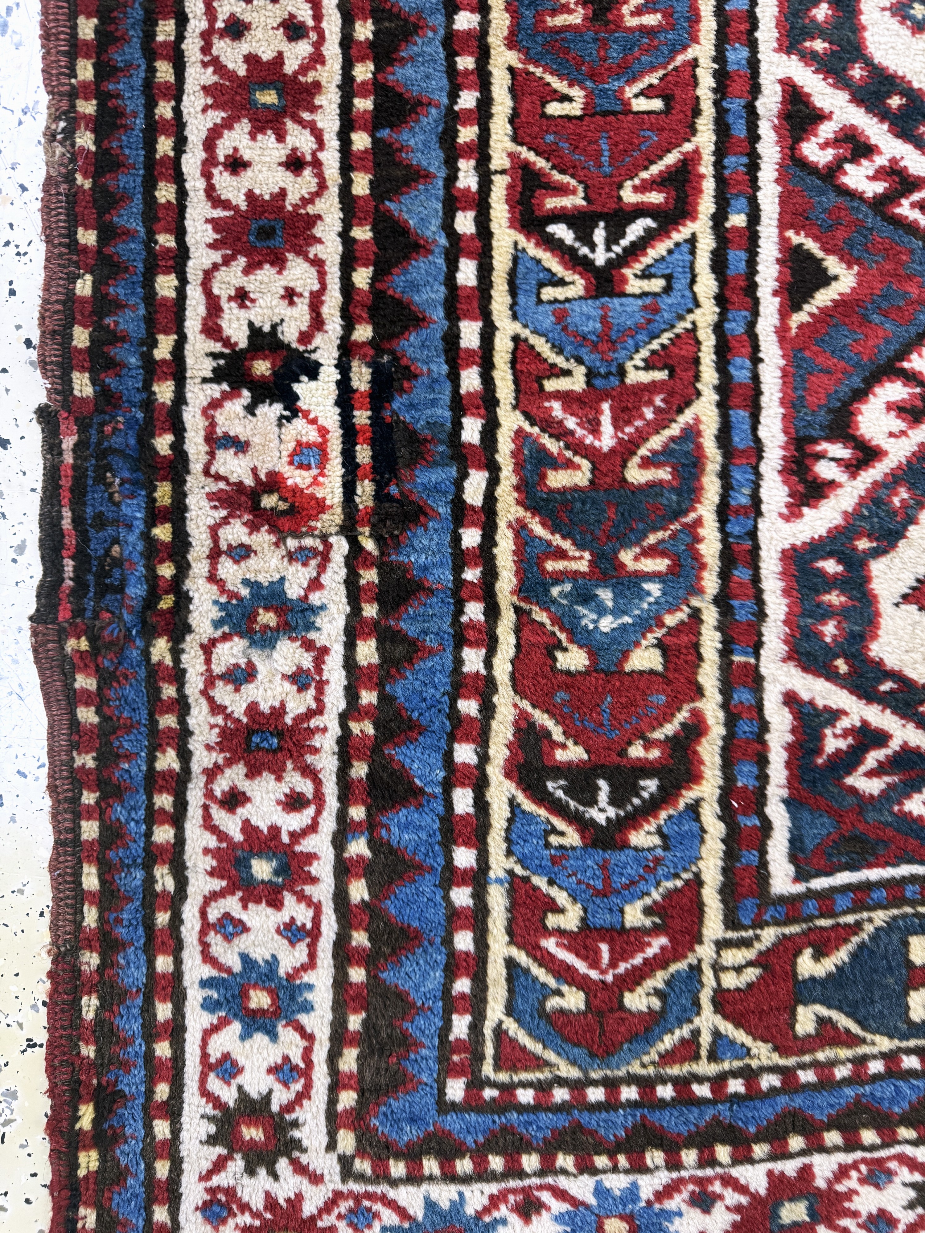 Detail f: Antiker"Mogan"Kazak, Kaukasus, 19.Jhd, Wolle auf Wolle, ca. 260 x 140 cm, EHZ: 2-3(restauriert)