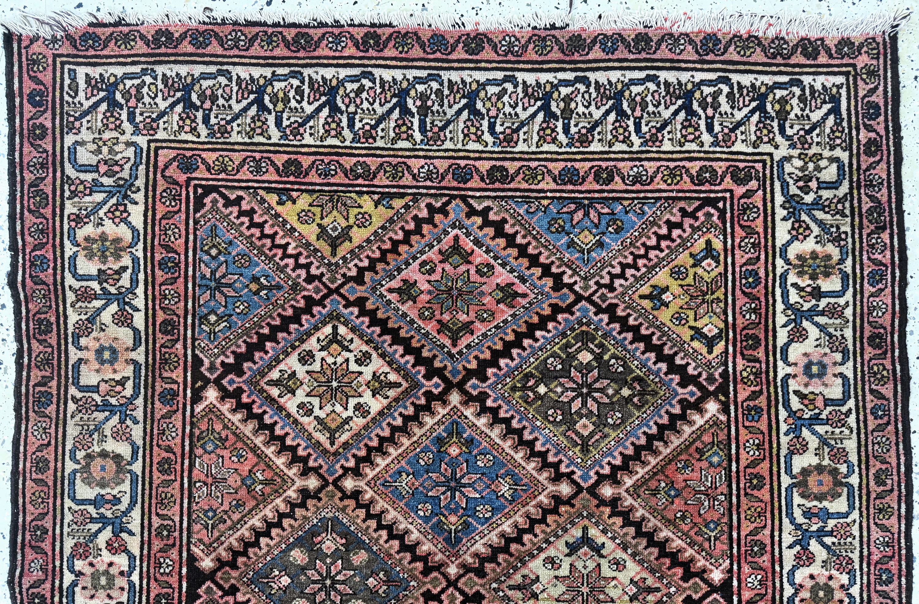 Detail a: Hamadan antik, Persien, um 1900, Wolle auf Baumwolle, ca. 193 x 130 cm, Mottenfraß, EHZ: 4