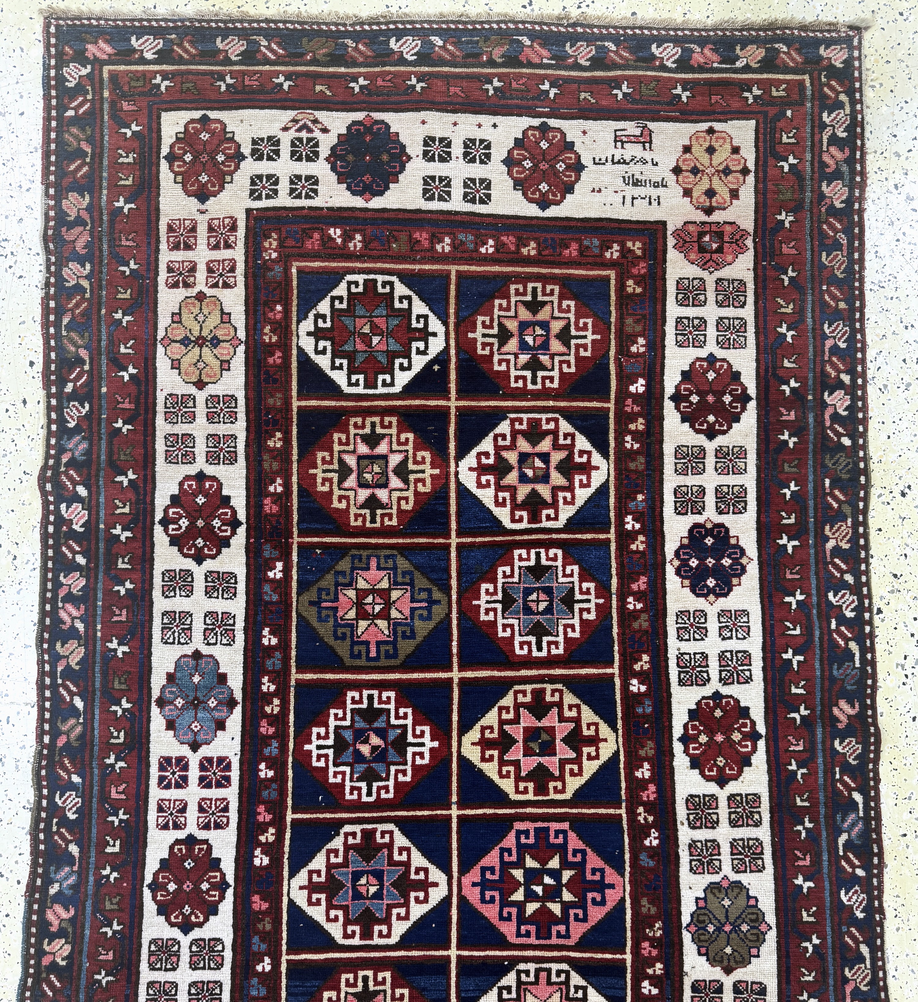 Detail a: Antiker"Talisch"Kazak, Kaukasus, datiert 1311(1889), Wolle auf Wolle, ca. 460 x 146 cm,EHZ: 2-3(restauriert)