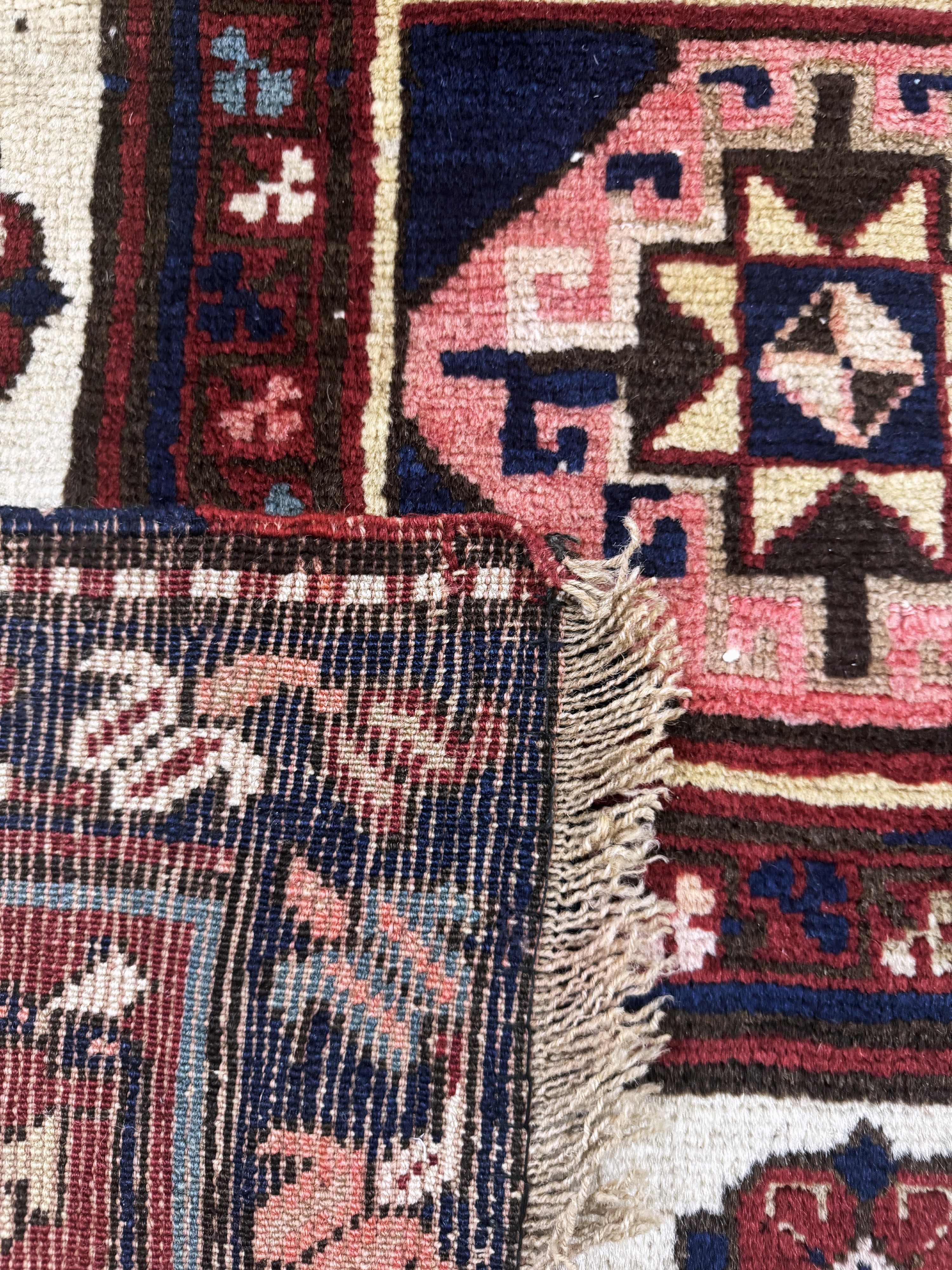Detail i: Antiker"Talisch"Kazak, Kaukasus, datiert 1311(1889), Wolle auf Wolle, ca. 460 x 146 cm,EHZ: 2-3(restauriert)