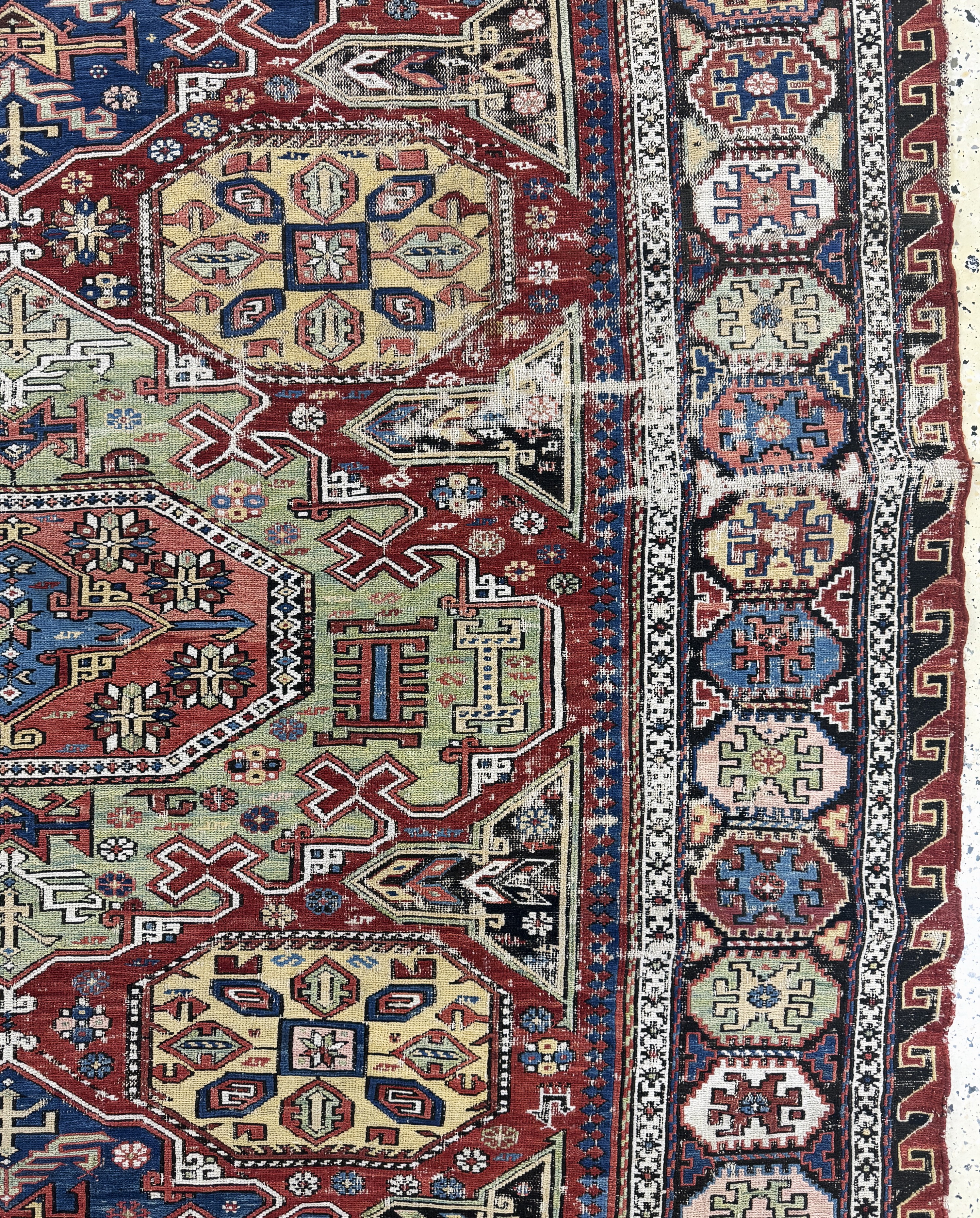 Detail d: Antiker"Medalion-Sumakh", Kaukasus, 19.Jhd,Wolle auf Wolle, ca. 330 x 190 cm, EHZ: 3