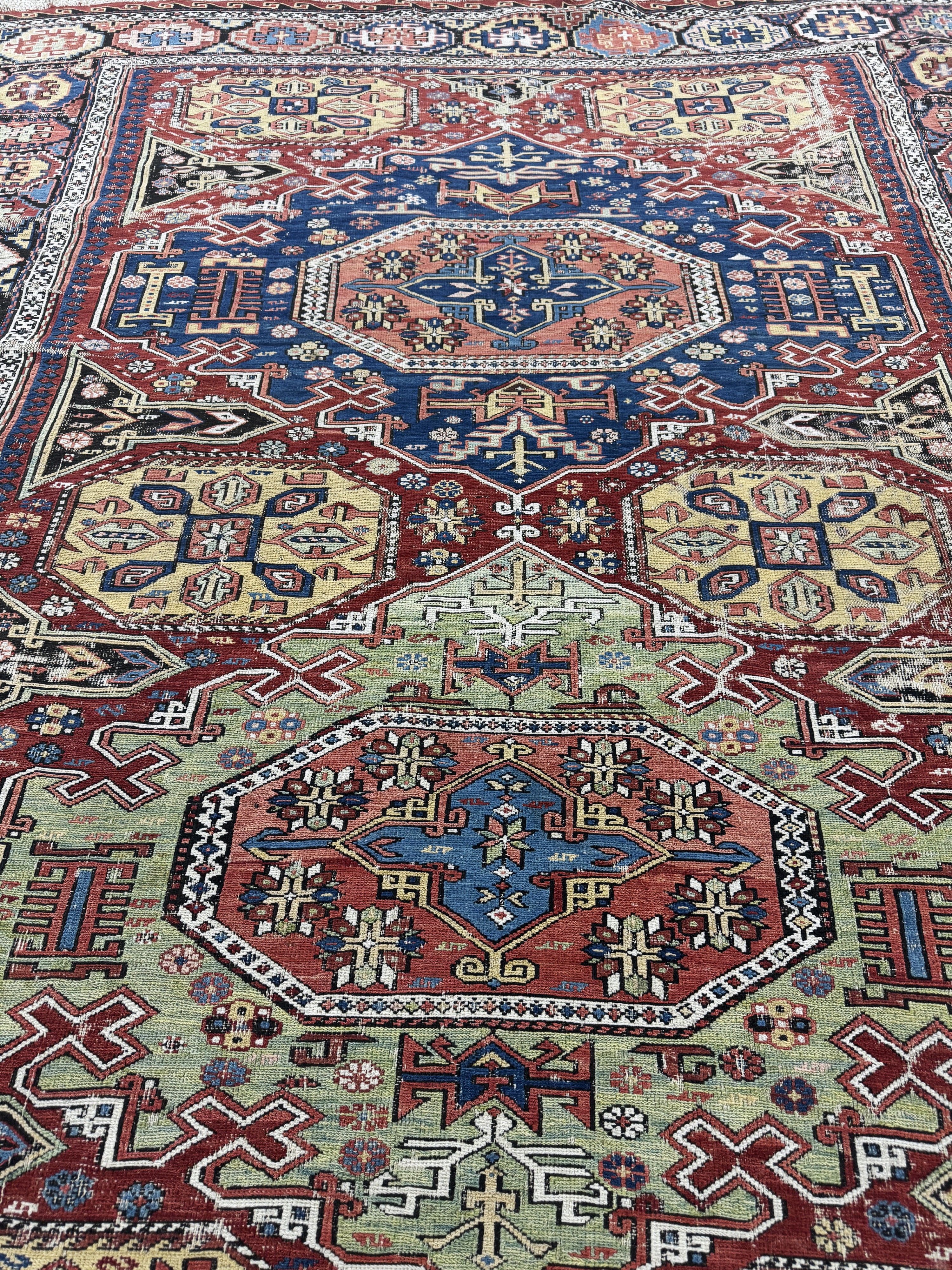 Detail g: Antiker"Medalion-Sumakh", Kaukasus, 19.Jhd,Wolle auf Wolle, ca. 330 x 190 cm, EHZ: 3