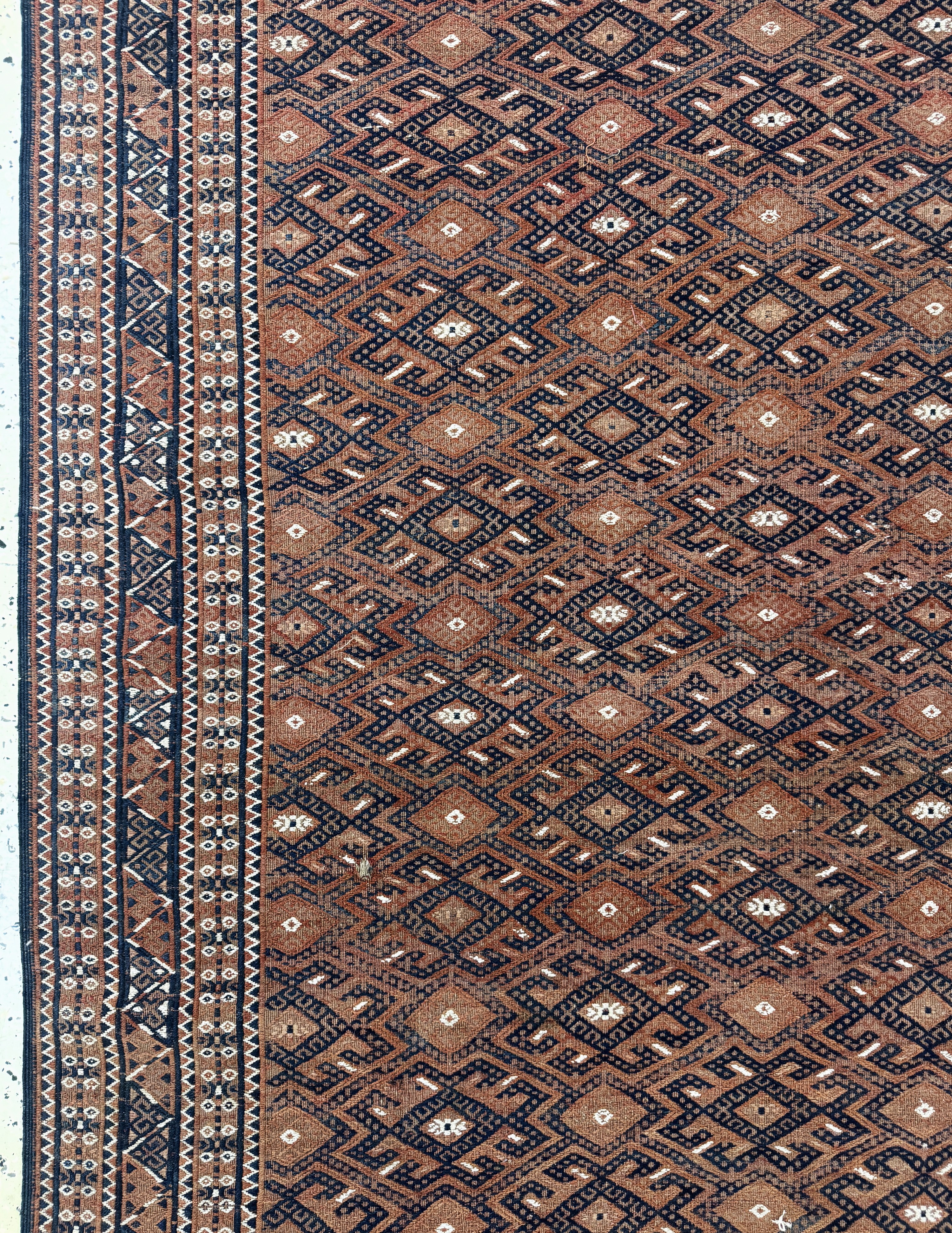 Detail c: Yomud Sumakh antik, Turkmenistan, 19.Jhd, Wolle auf Wolle, ca. 320 x 190 cm, EHZ: 2(kleine Löcher)