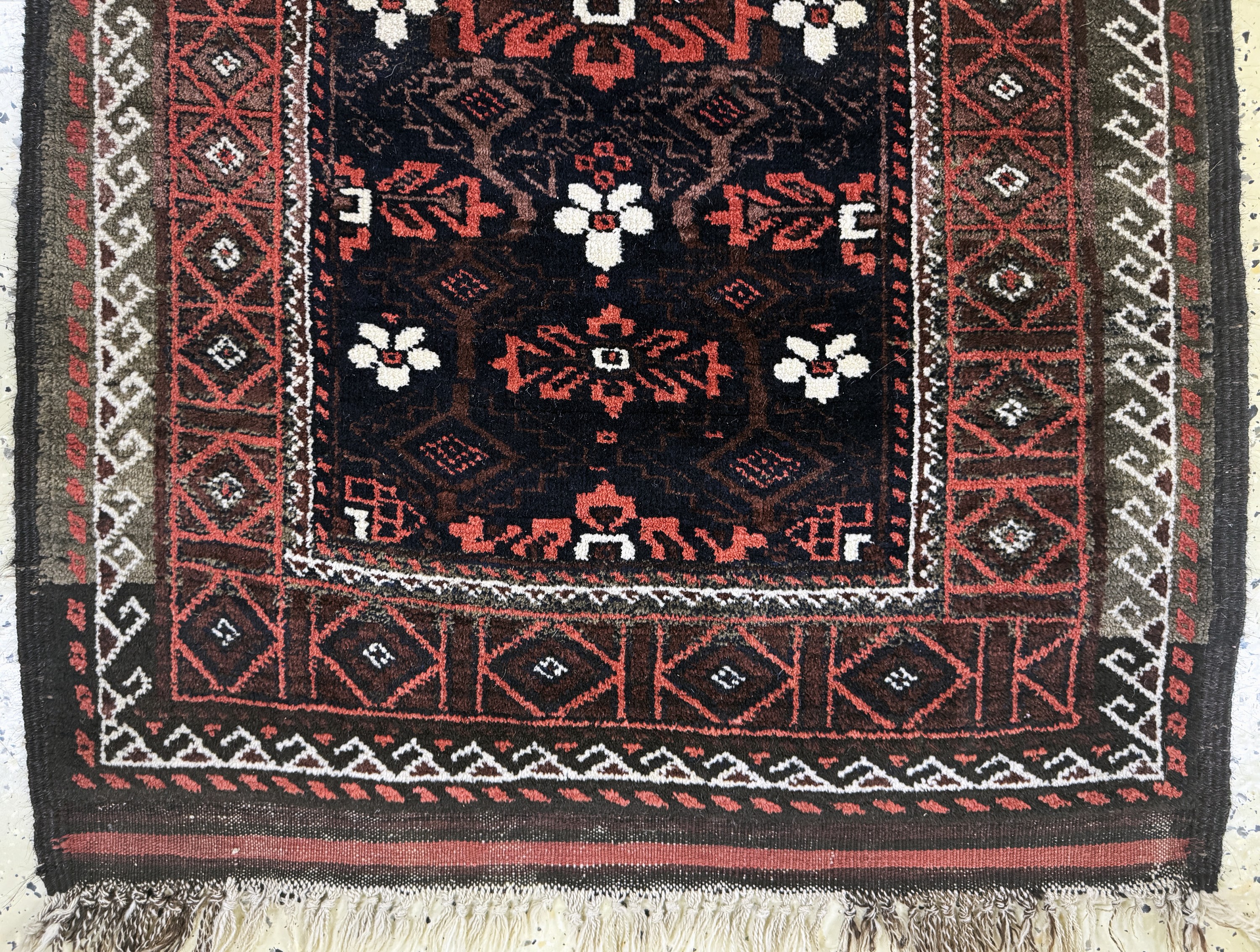 Detail b: Belutsch antik, Persien, um 1900, Wolle aufWolle, ca. 142 x 80 cm, EHZ: 2