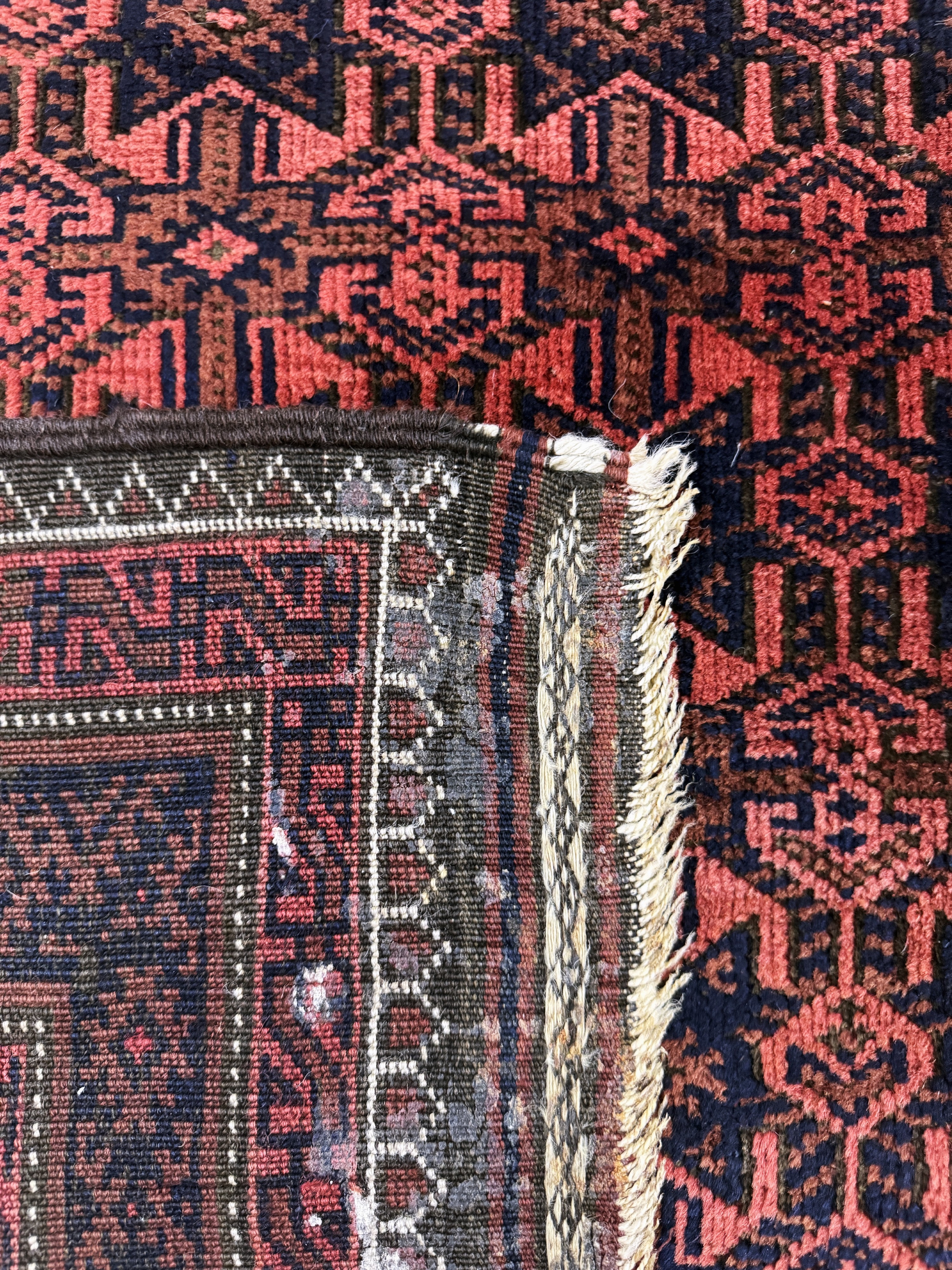 Detail e: Belutsch antik, Persien, um 1900, Wolle aufWolle, ca. 150 x 87 cm, EHZ: 2-3