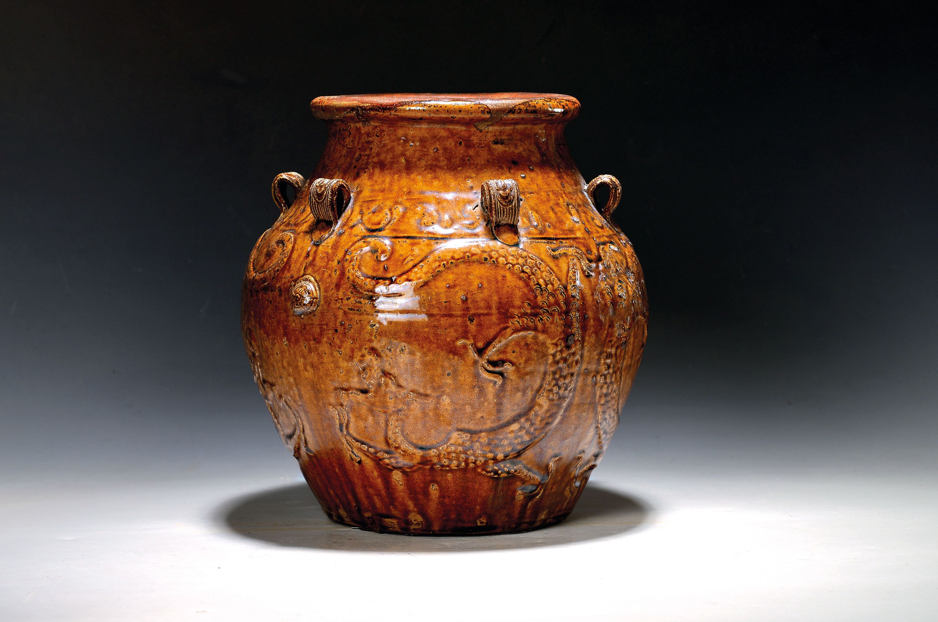 Image 27073061 - Storage vessel, China, 18th century, stoneware, surrounding dragon decoration, six ...