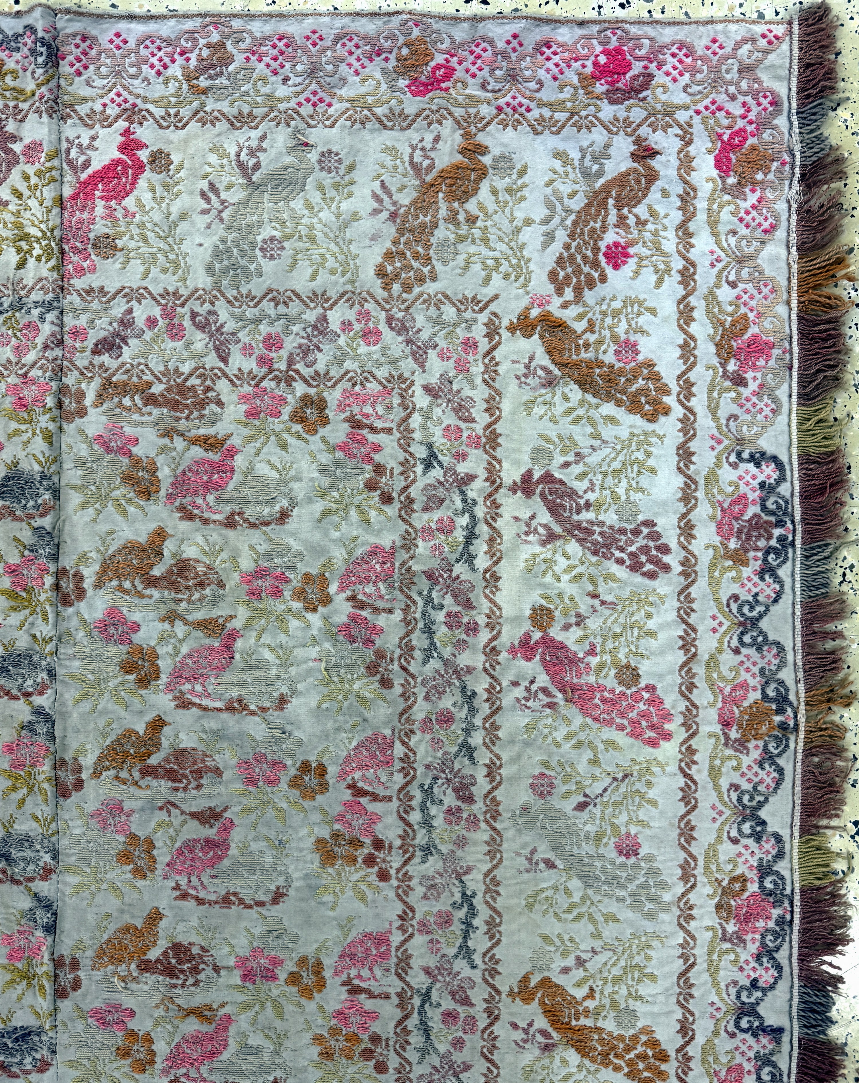 Detail d: Stickerei alt(2 Bahnig), Skandinavien, Mitte 20.Jhd, Wool-Stickerei auf Baumwolle, ca. 214 x 160 cm, EHZ: 2