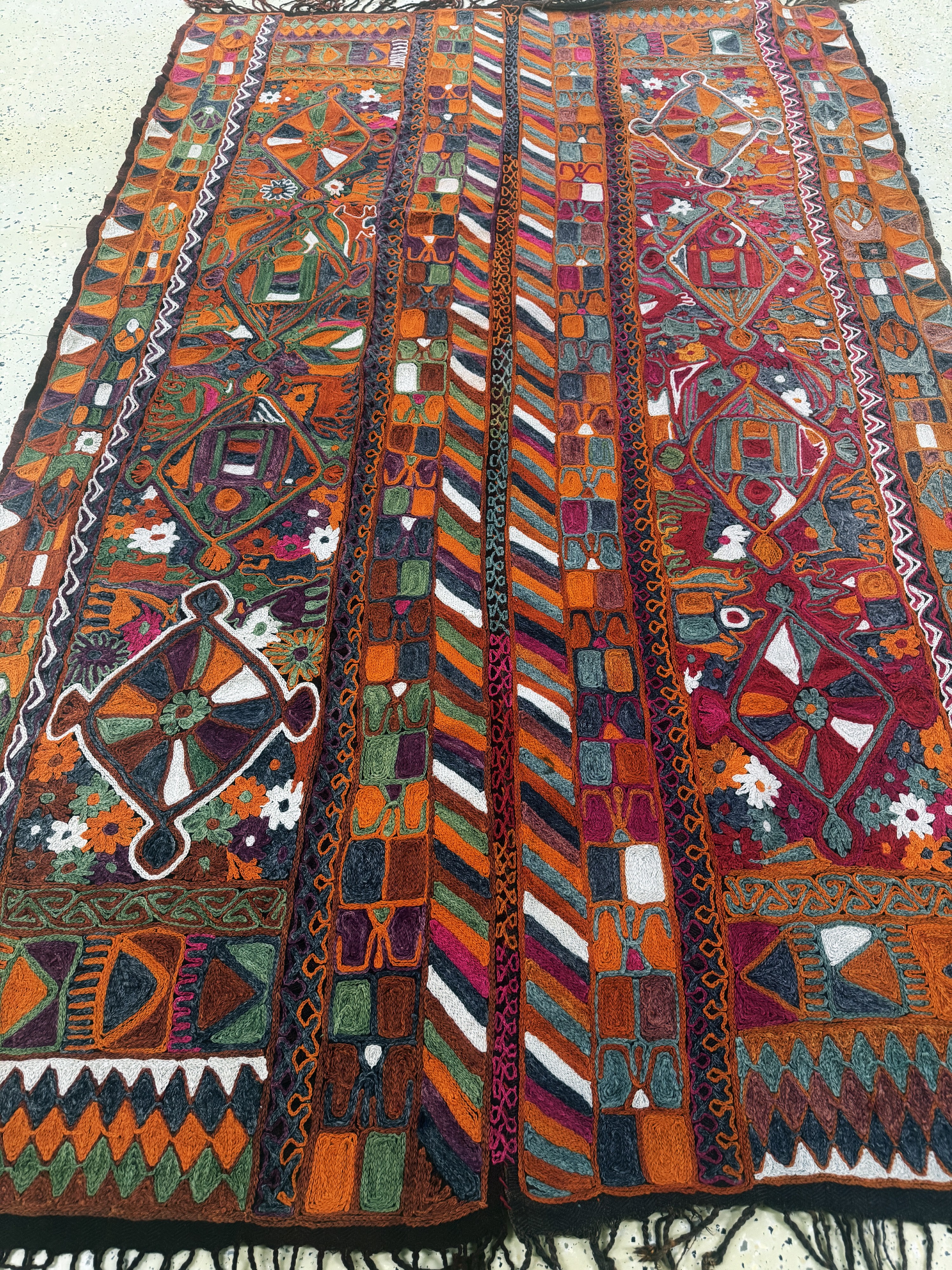 Detail e: Hochzeits-Kelim, Uzbekistan, Anfang 20.Jhd,Wolle auf Wolle, ca. 255 x 160 cm, EHZ: 2
