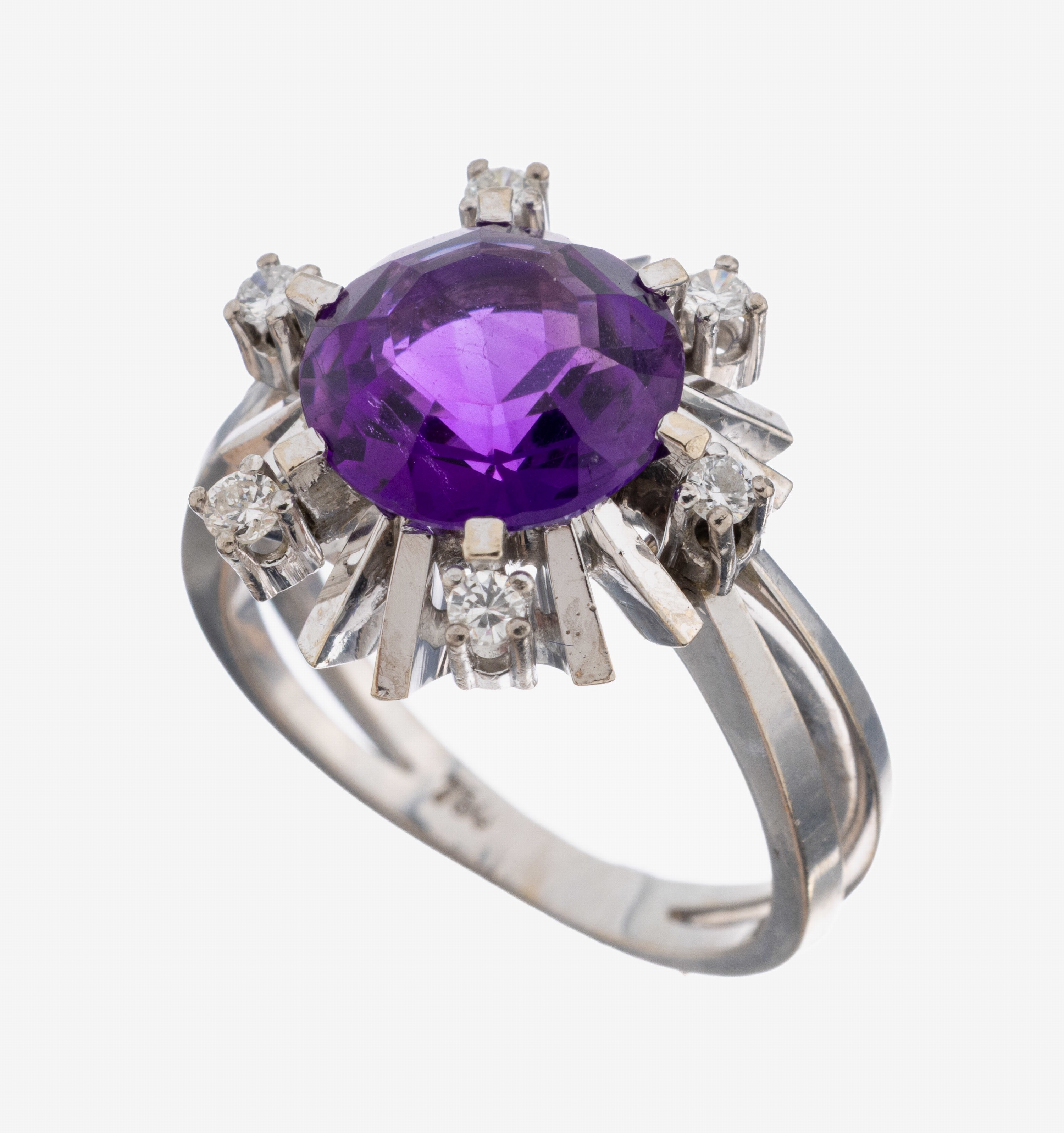 Image 27073090 - 18 kt Gold Amethyst-Brillant-Ring, WG 750/000, mittig rundfacett. Amethyst ca. 4.0 ct, ...