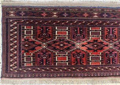 27073003b - Tekke Torba antik, Turkmenistan, 19.Jhd, Wolle auf Wolle, ca. 140 x 55 cm, EHZ: 3 ...