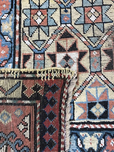 27073024g - Antiker Kazak, Kaukasus, 19.Jhd, Wolle auf Wolle, ca. 240 x 140 cm, EHZ: 3 ...
