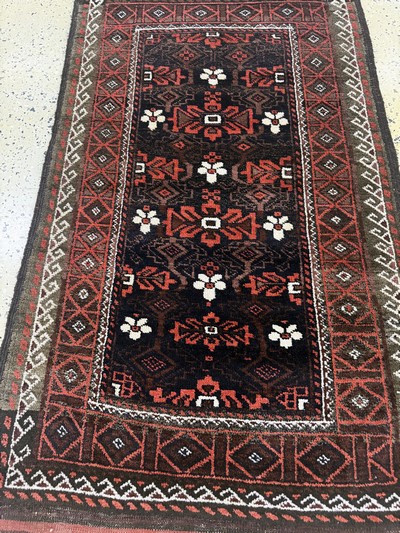 27073050c - Belutsch antik, Persien, um 1900, Wolle aufWolle, ca. 142 x 80 cm, EHZ: 2 Schätzpreis: ...