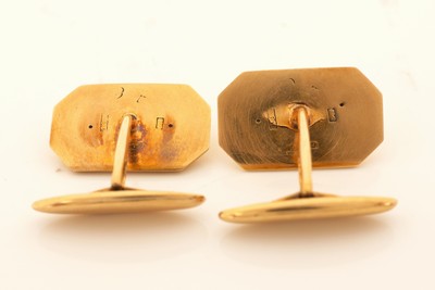 27073695a - Paar 18 kt Gold Manschettenknöpfe, wohl Schweden, 1930er Jahre, GG 750/000, Monogramm ...