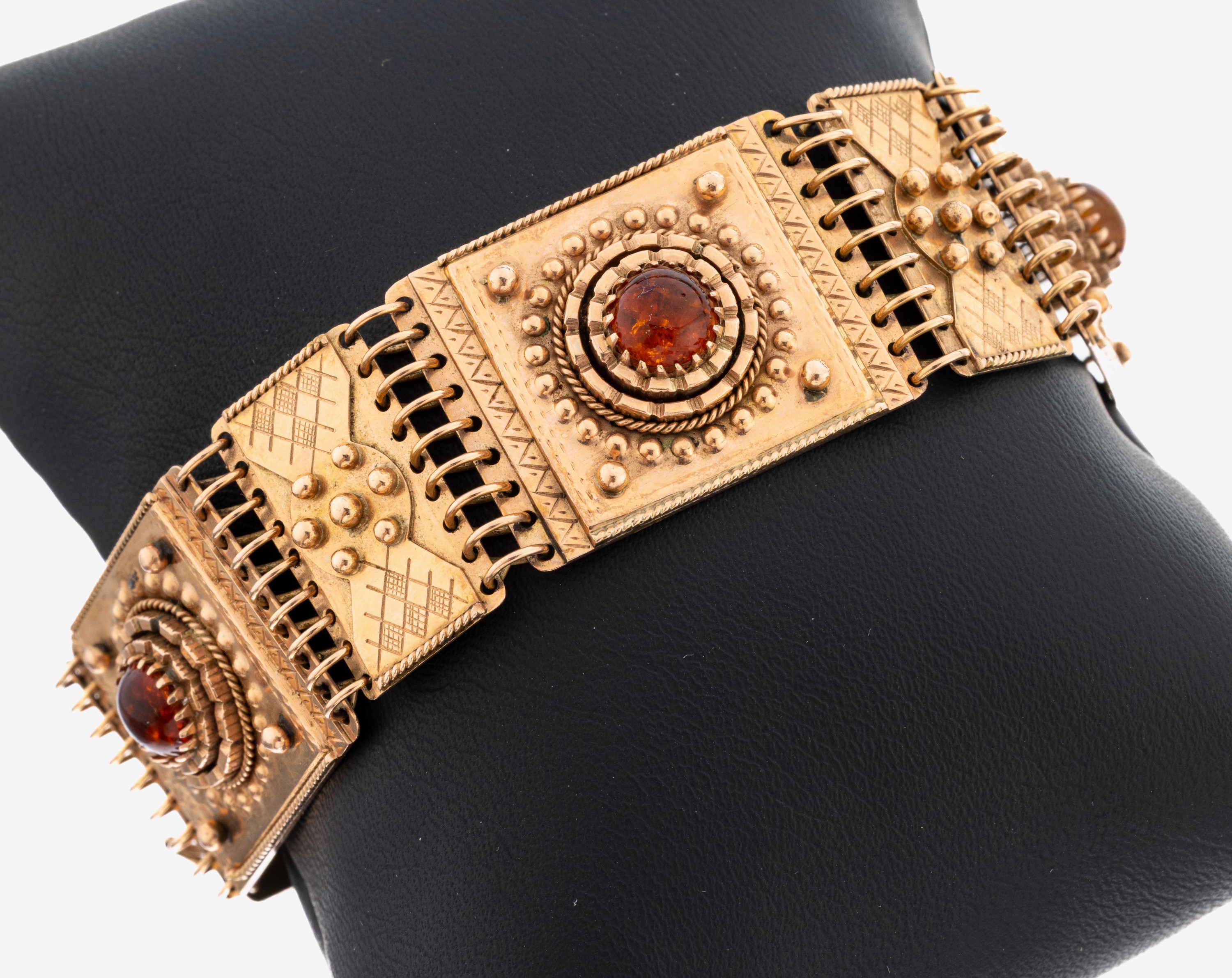 Image 27073945 - 14 kt Gold Bernstein-Armband, RG 585/000, graviert, Granulate, 4 Bernstein-Cabochons, ...