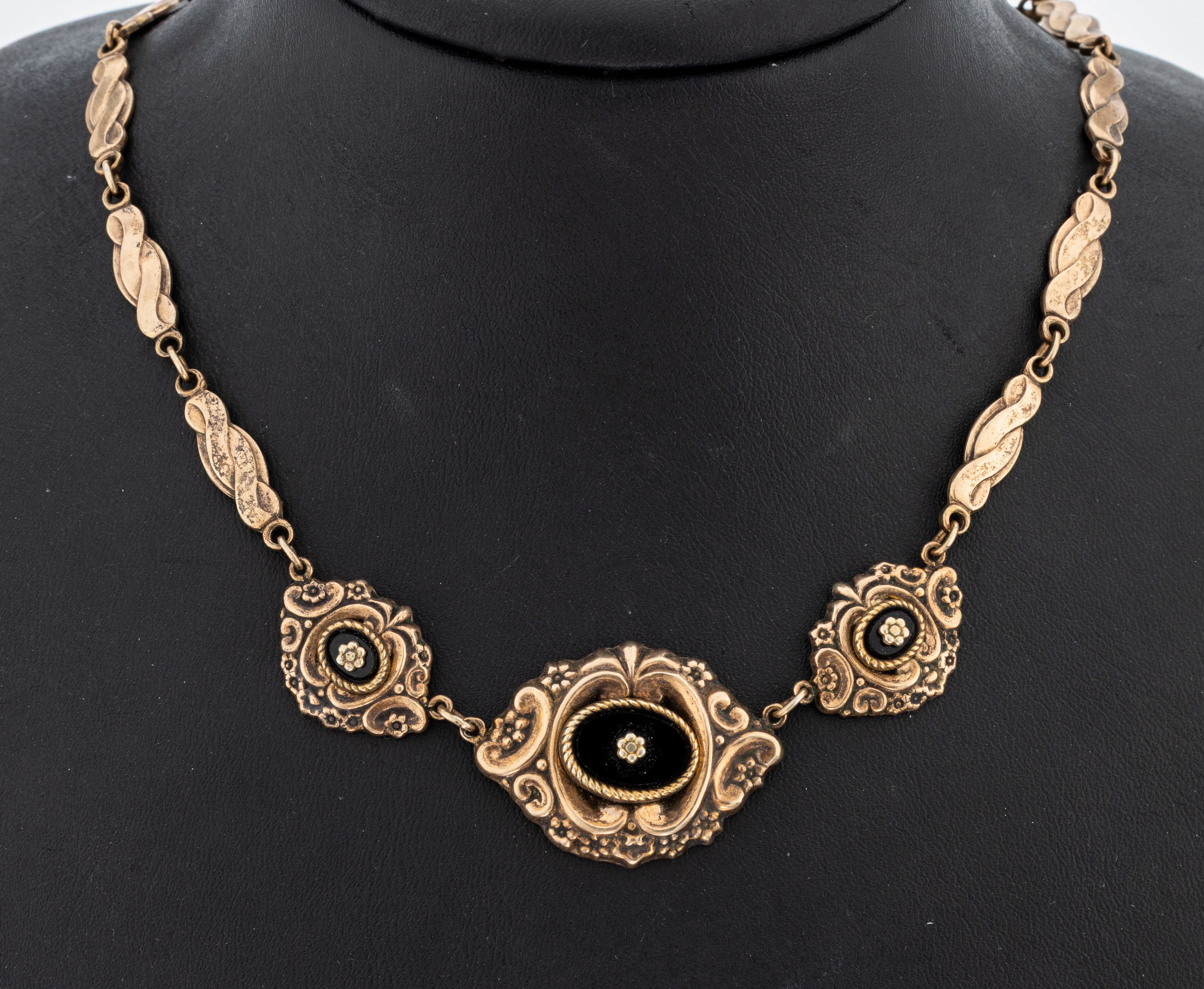 Image 27073949 - Biedermeier Email-Collier, um 1860, Silber verg., typ. floral verziert, schwarz ...