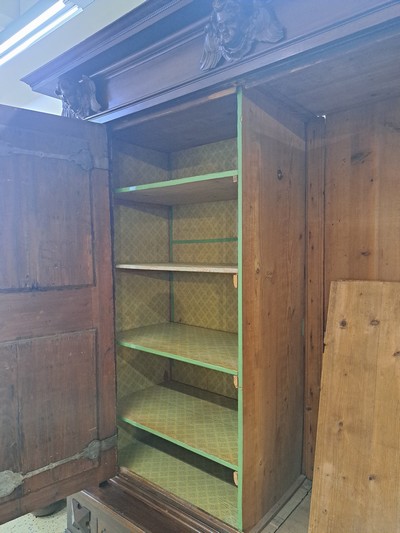 27073986a - Renaissanceschrank, Süddeutschland, spätes 17. Jh., Nußbaumfurnier, z.T. massiv, ...