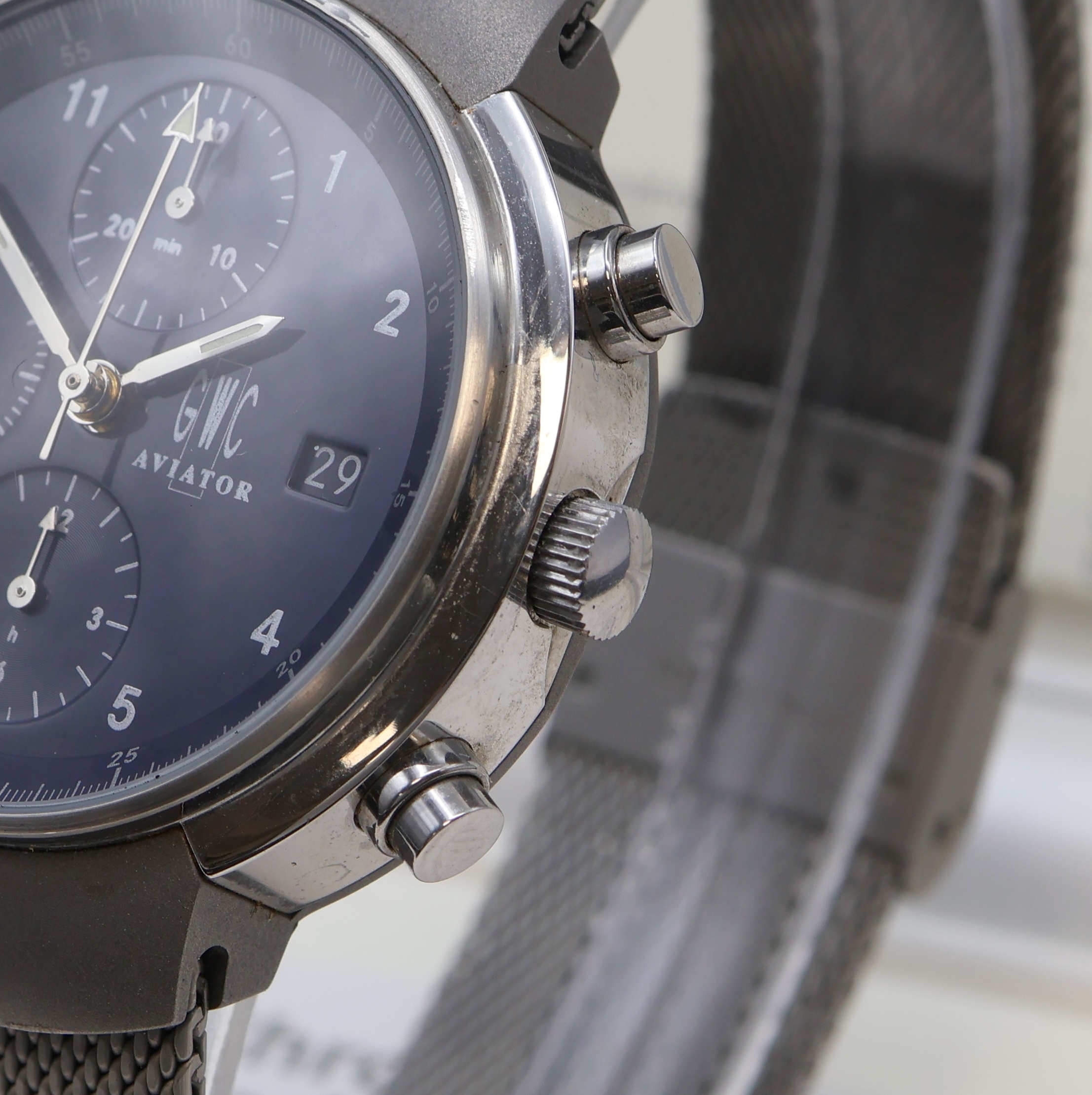 Detail b: GWC LUFTHANSA Aviator Herrenchronograph in Titan/Stahl mit COSC-Zertifikat, Schweiz um 1995, Automatik, beids. vergl. Geh., 4-fach verschr. ...