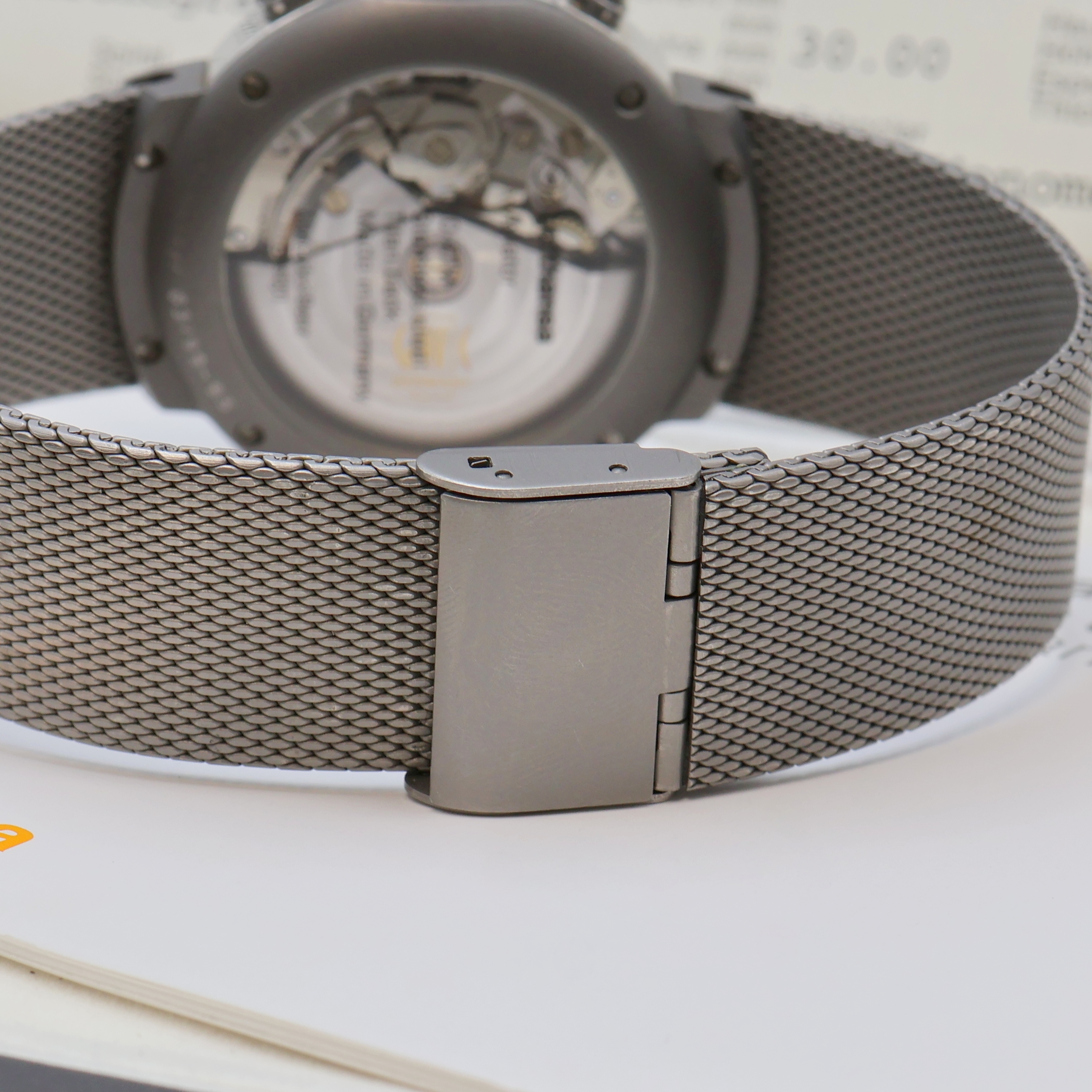 Detail c: GWC LUFTHANSA Aviator Herrenchronograph in Titan/Stahl mit COSC-Zertifikat, Schweiz um 1995, Automatik, beids. vergl. Geh., 4-fach verschr. ...