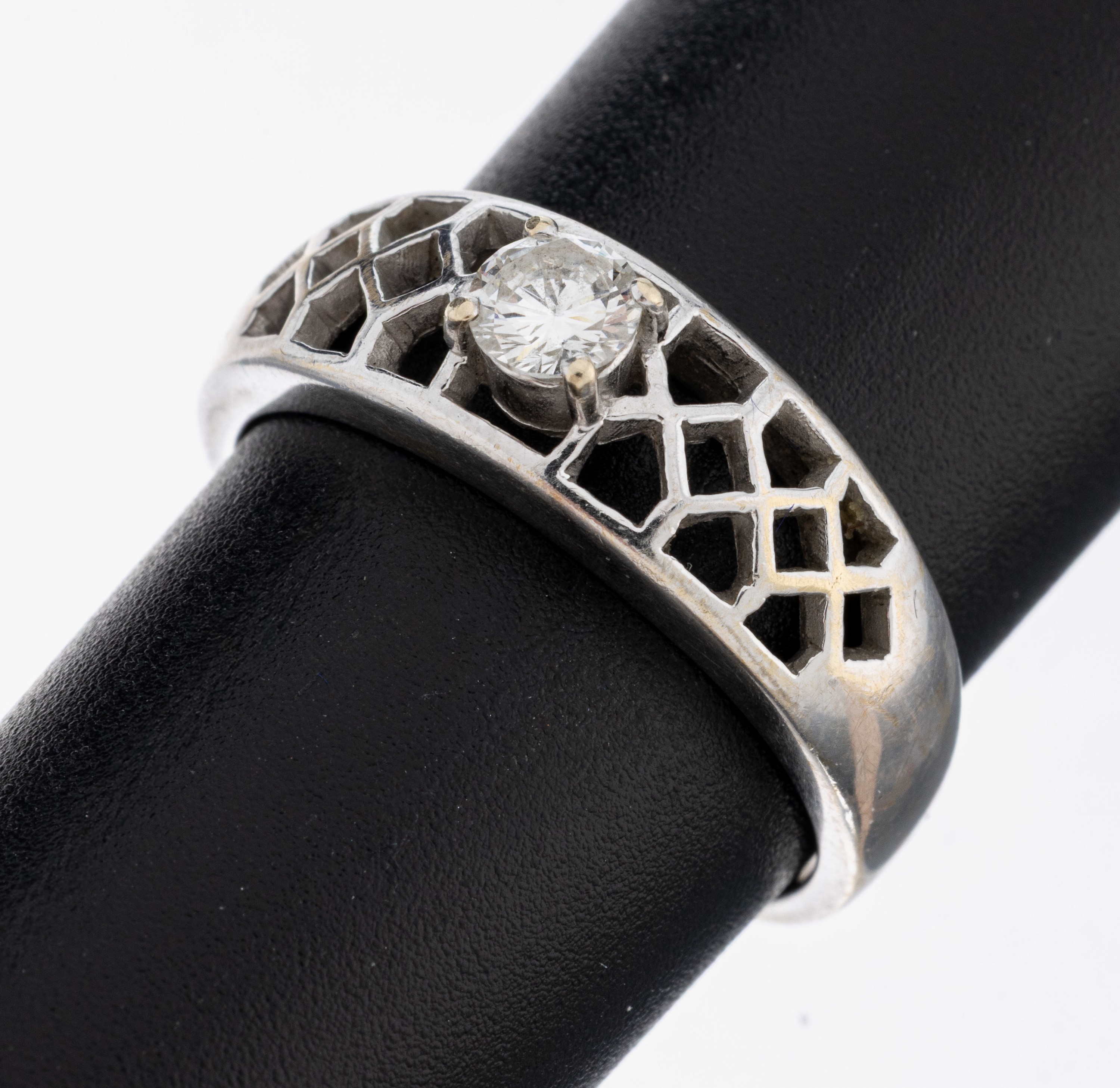 Image 27074554 - 18 kt Gold Brillant-Ring, WG 750/000, mittig Brillant ca. 0.30 ct Weiß/vs, seitl. ...