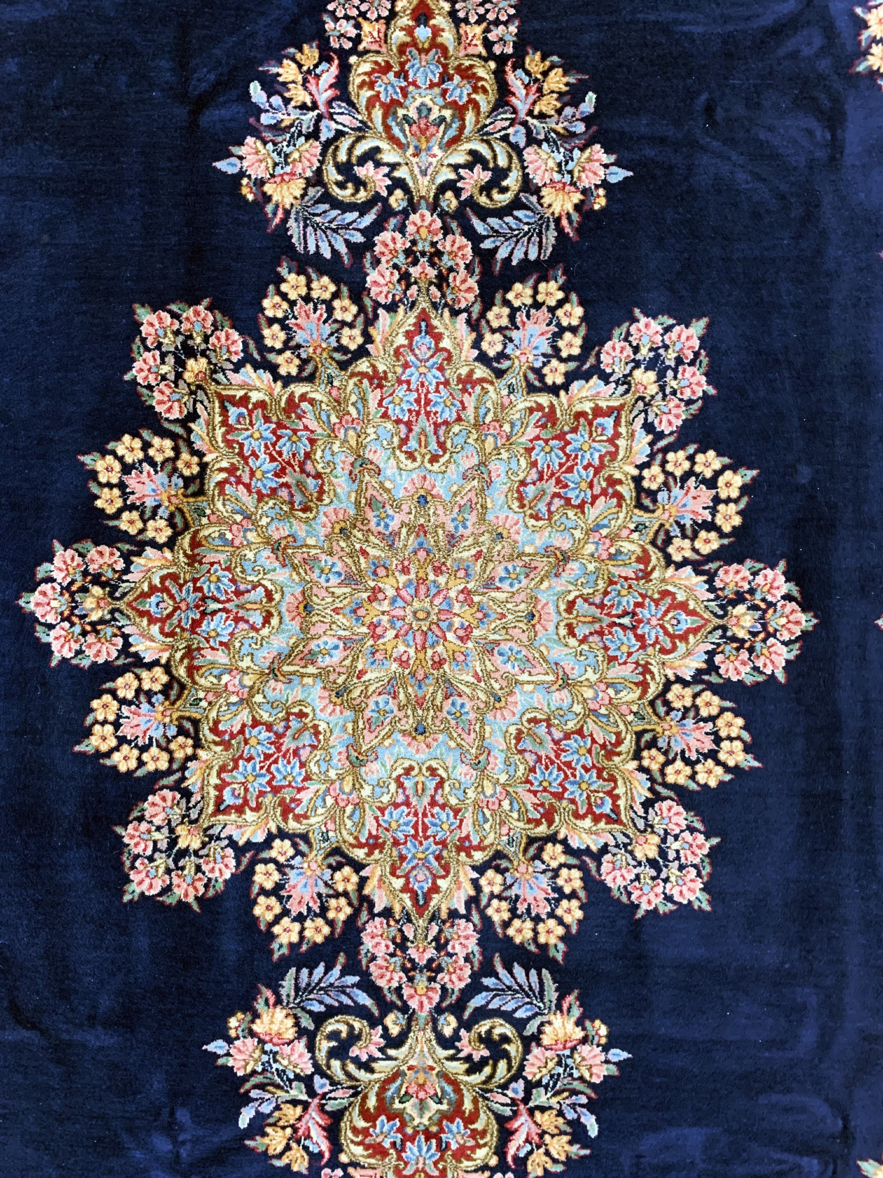 Detail d: Kerman Lawar fein, Persien, Mitte 20.Jhd, Wolle auf Baumwolle, ca. 334 x 243 cm, EHZ: 2
