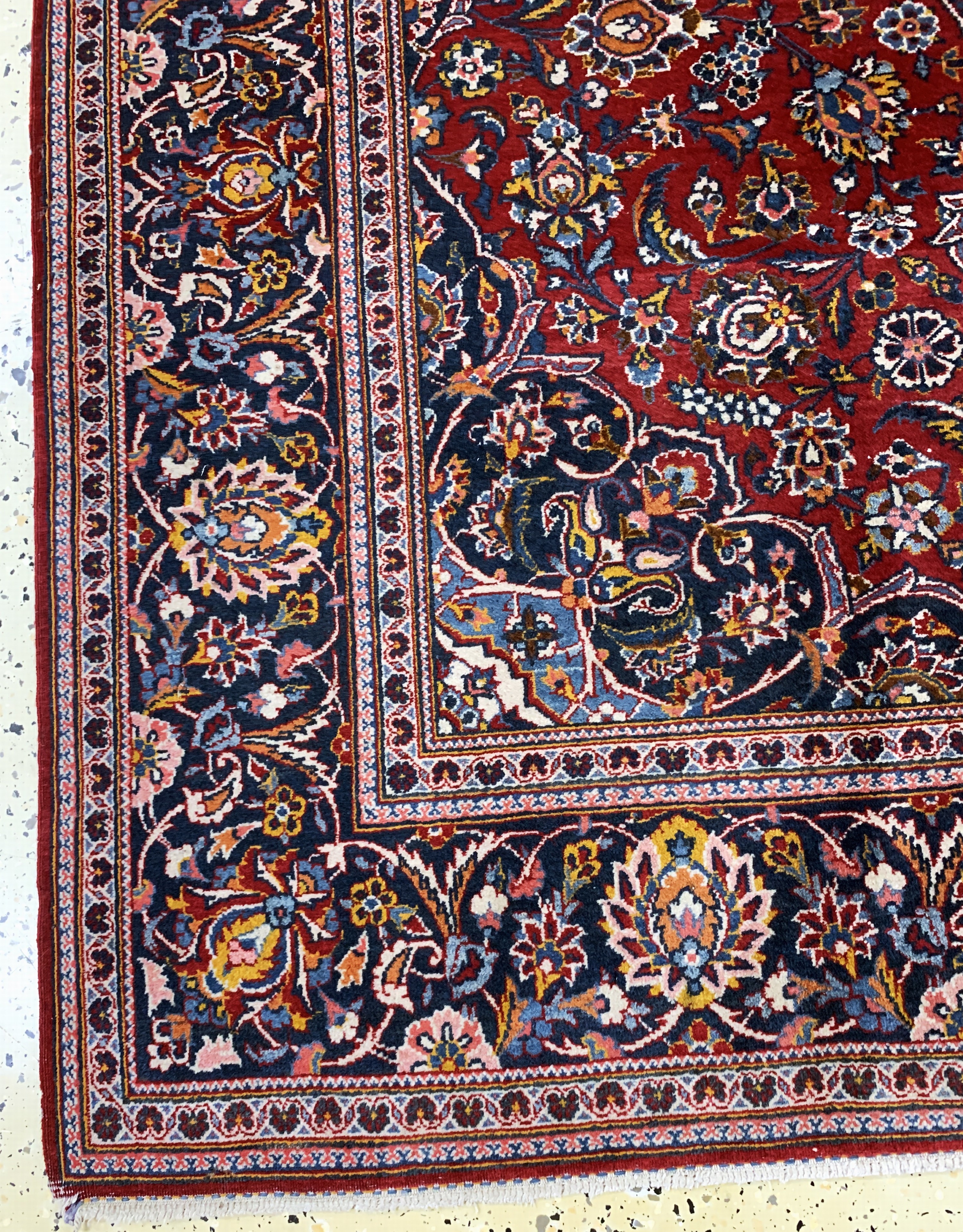 Detail b: Keschan Kork fein, Persien, Mitte 20.Jhd, Korkwolle auf Baumwolle, ca. 211 x 135 cm, minimaler Mottenfraß am Rand, EHZ: 2