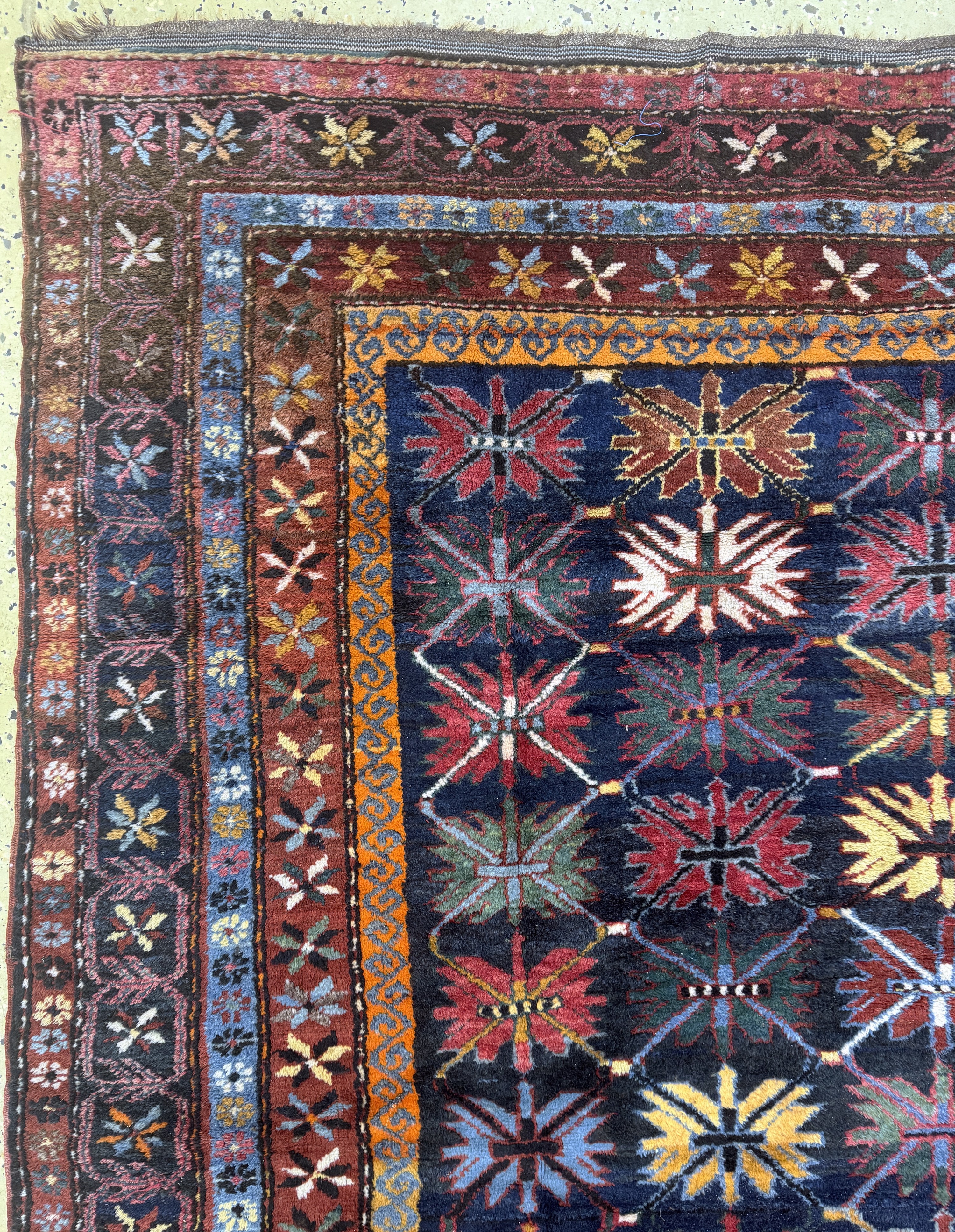 Detail c: Antiker Kazak, Kaukasus, um 1900, Wolle aufWolle, ca. 239 x 163 cm, EHZ: 2