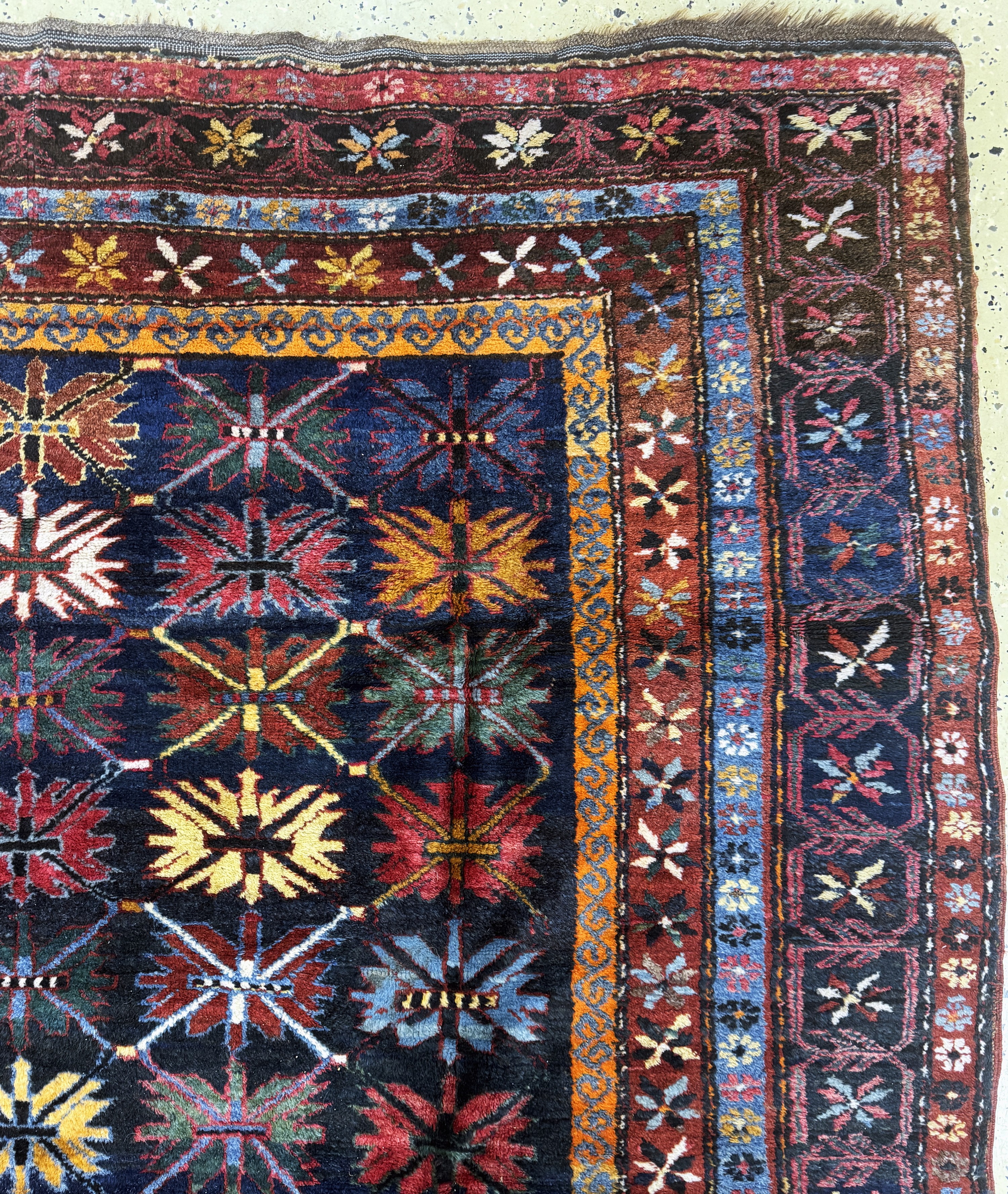 Detail d: Antiker Kazak, Kaukasus, um 1900, Wolle aufWolle, ca. 239 x 163 cm, EHZ: 2
